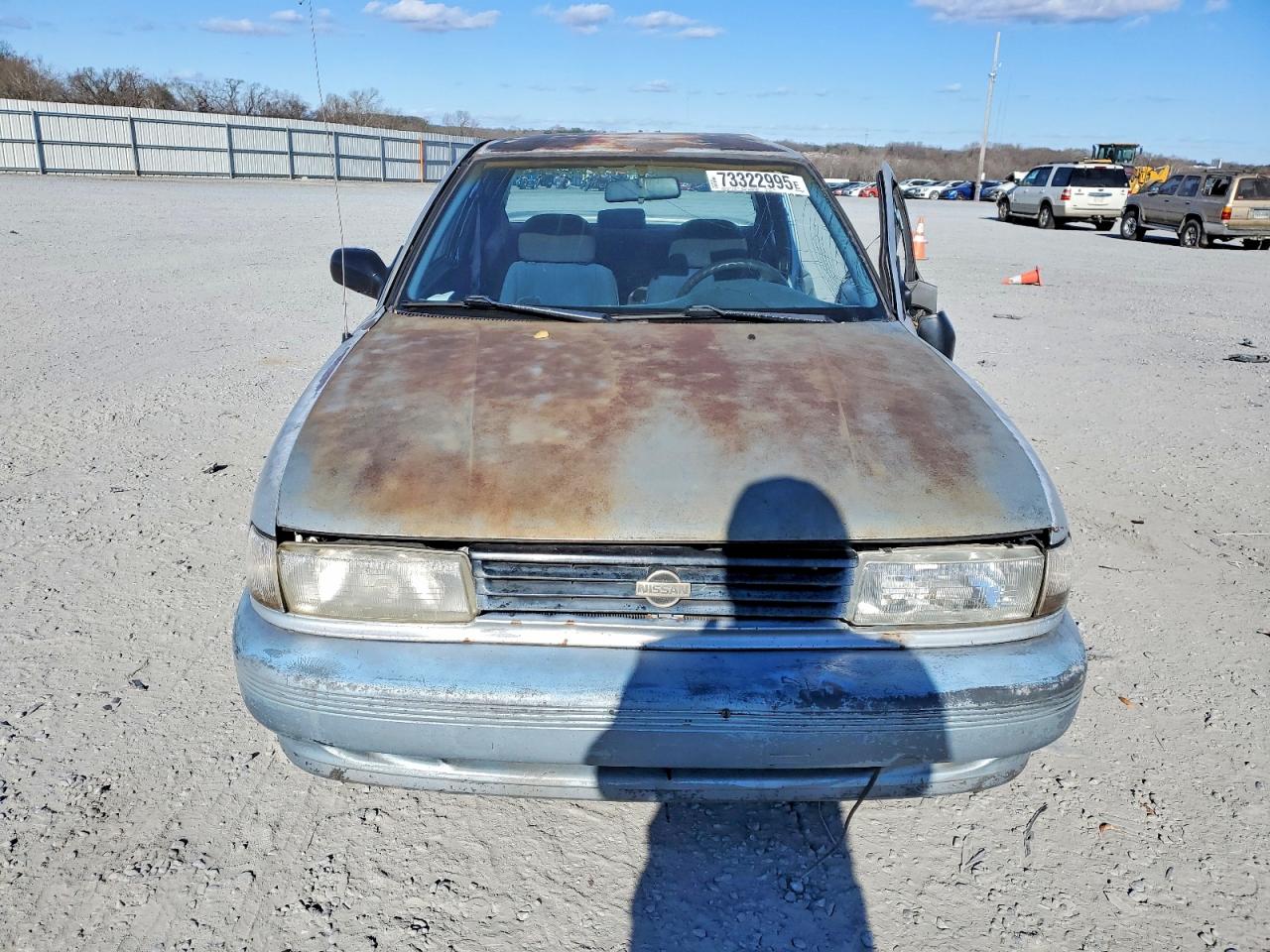 1992 Nissan Sentra Silver vin: 1N4EB32A2NC760739