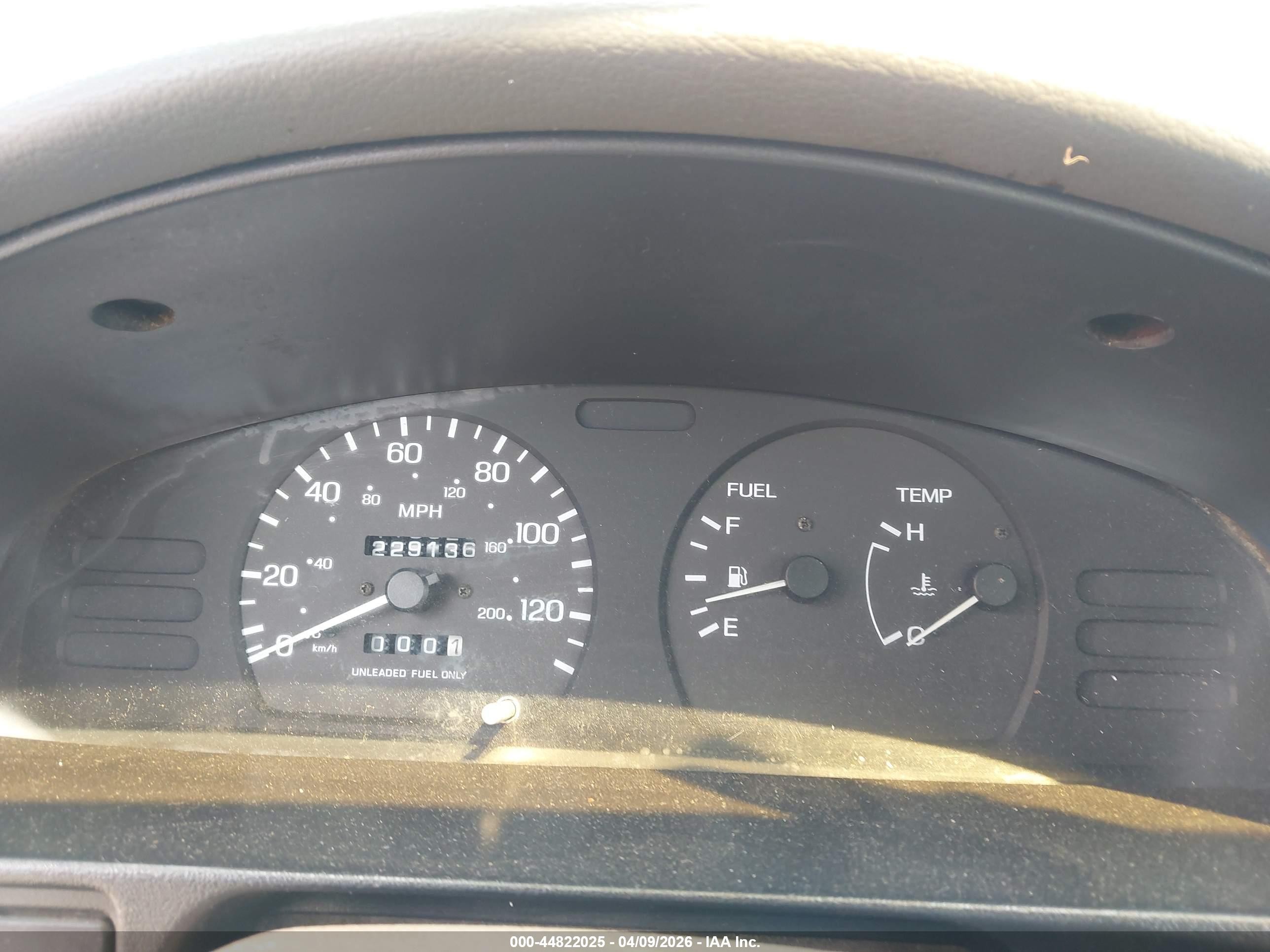 1993 Nissan Sentra E/xe/se White vin: 1N4EB32A3PC775754