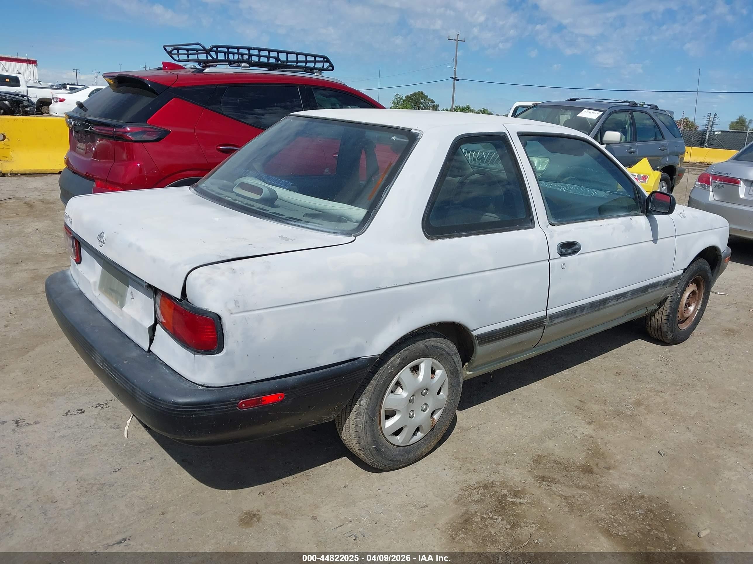1993 Nissan Sentra E/xe/se White vin: 1N4EB32A3PC775754