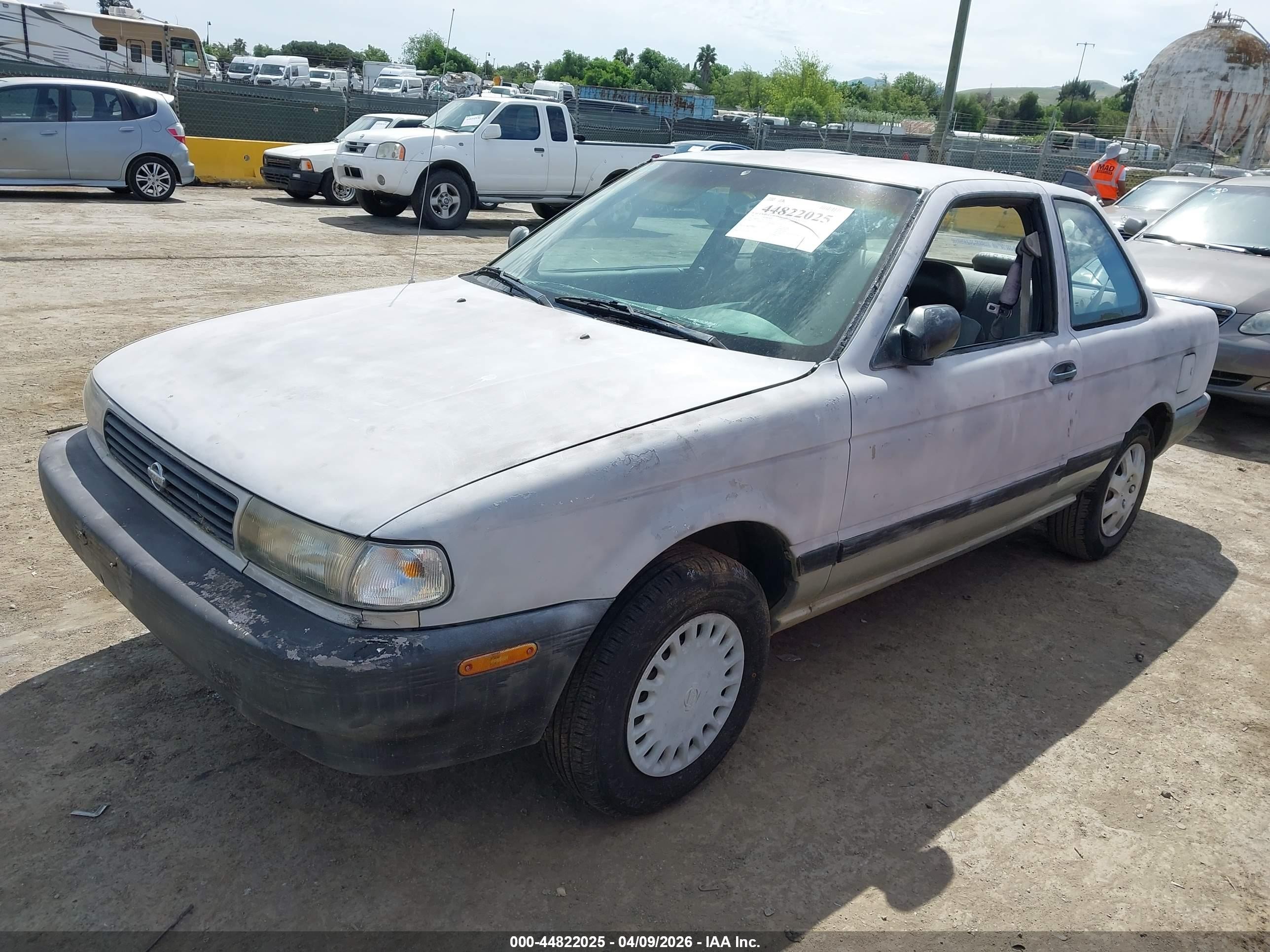 1993 Nissan Sentra E/xe/se White vin: 1N4EB32A3PC775754
