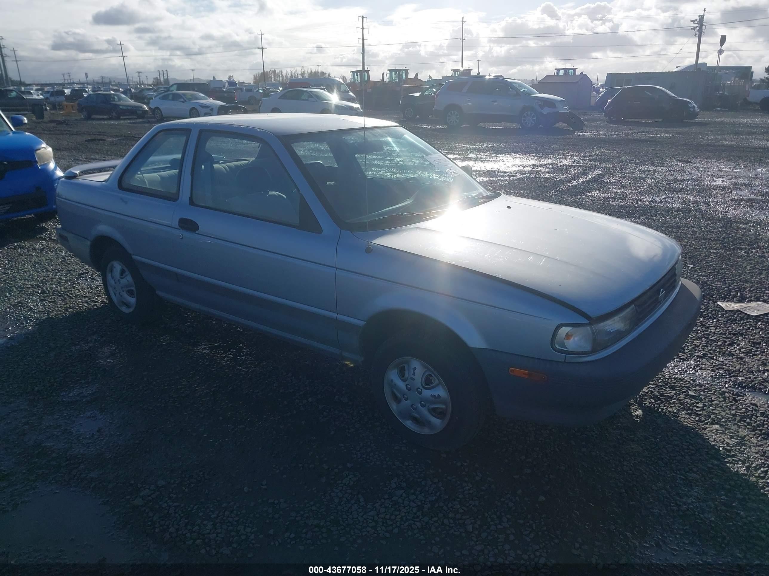 1992 Nissan Sentra   Синий vin: 1N4EB32A4NC719822