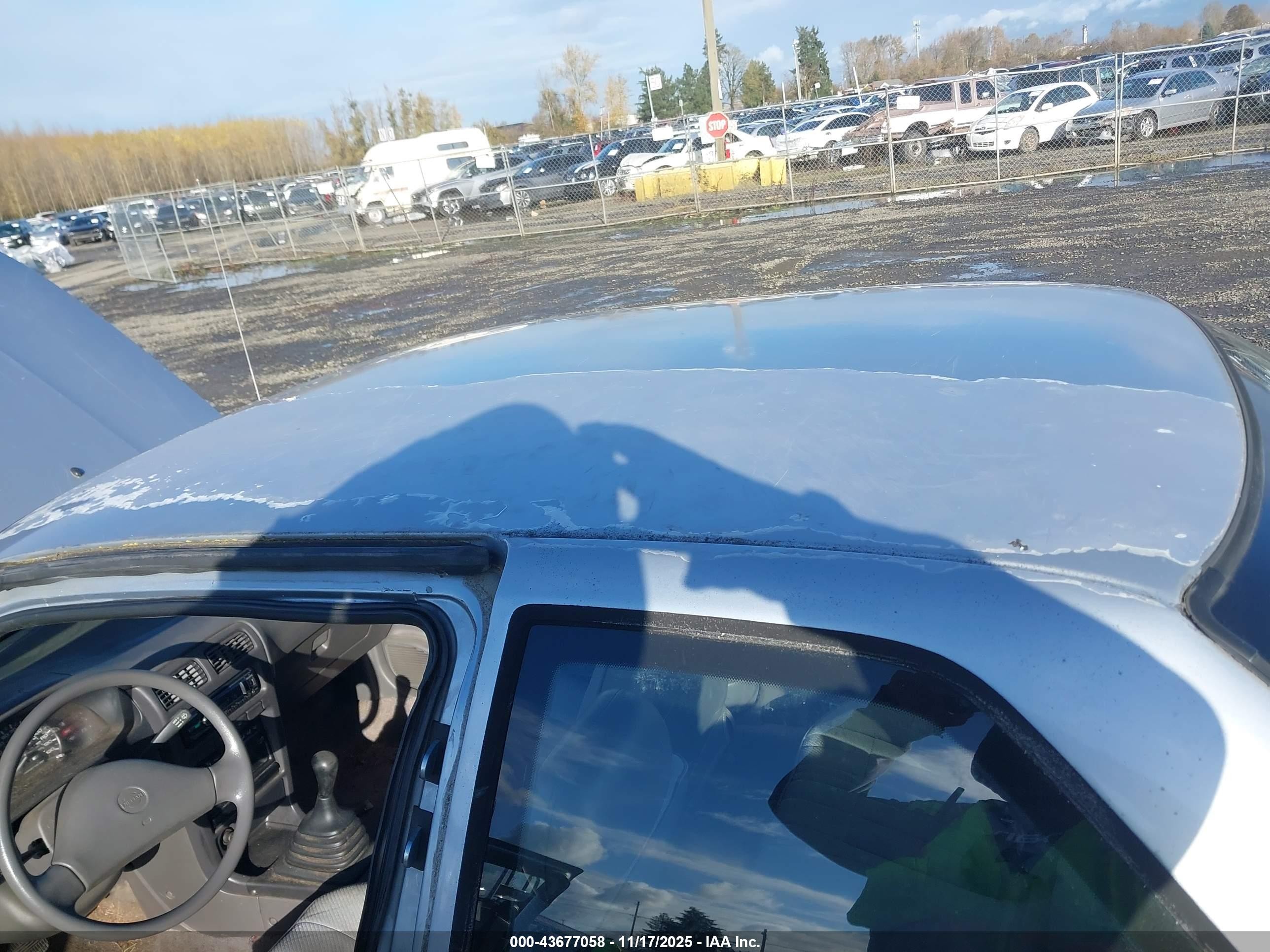 1992 Nissan Sentra   Blue vin: 1N4EB32A4NC719822