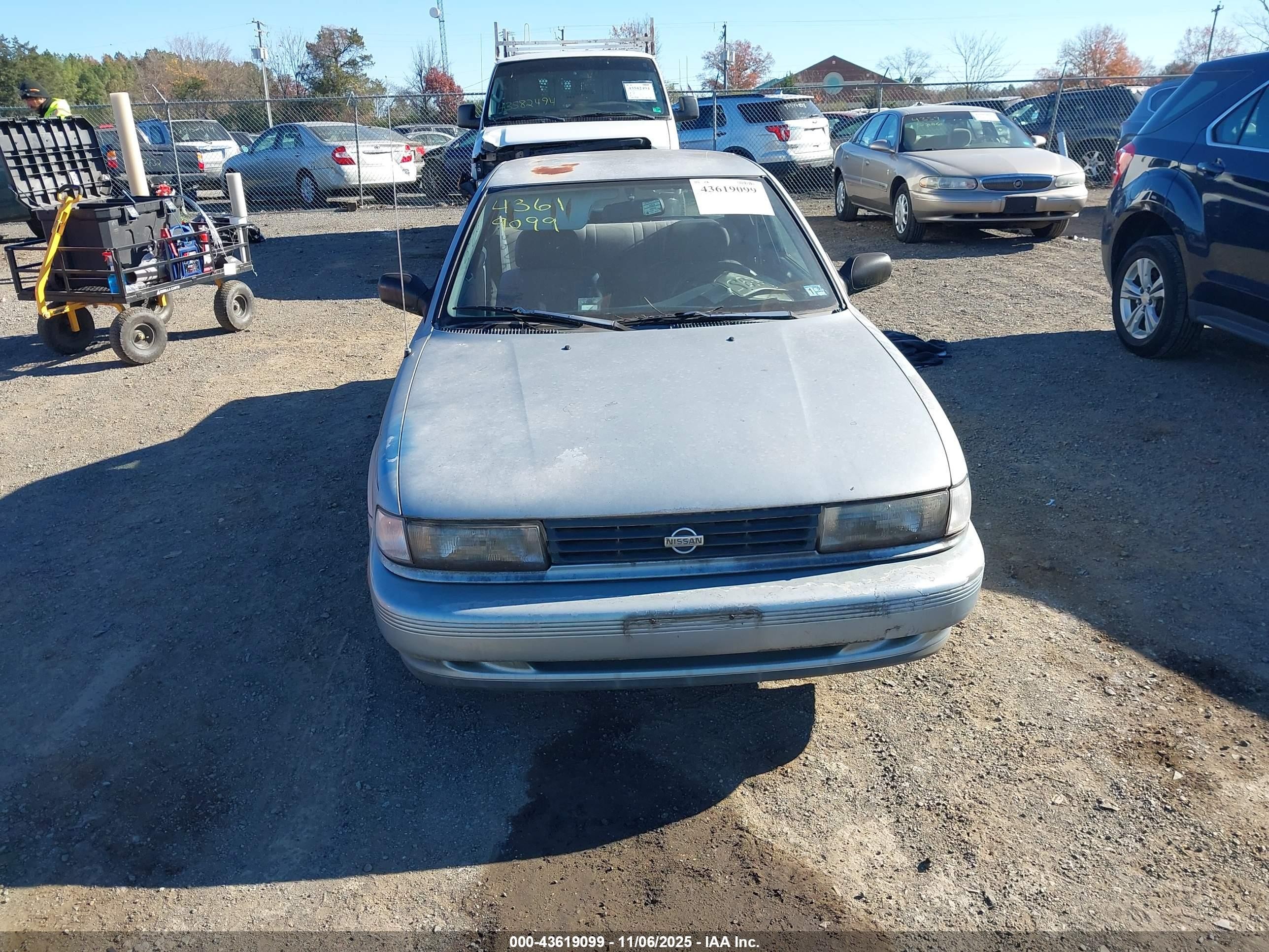 1992 Nissan Sentra   Light Blue vin: 1N4EB32A6NC795039