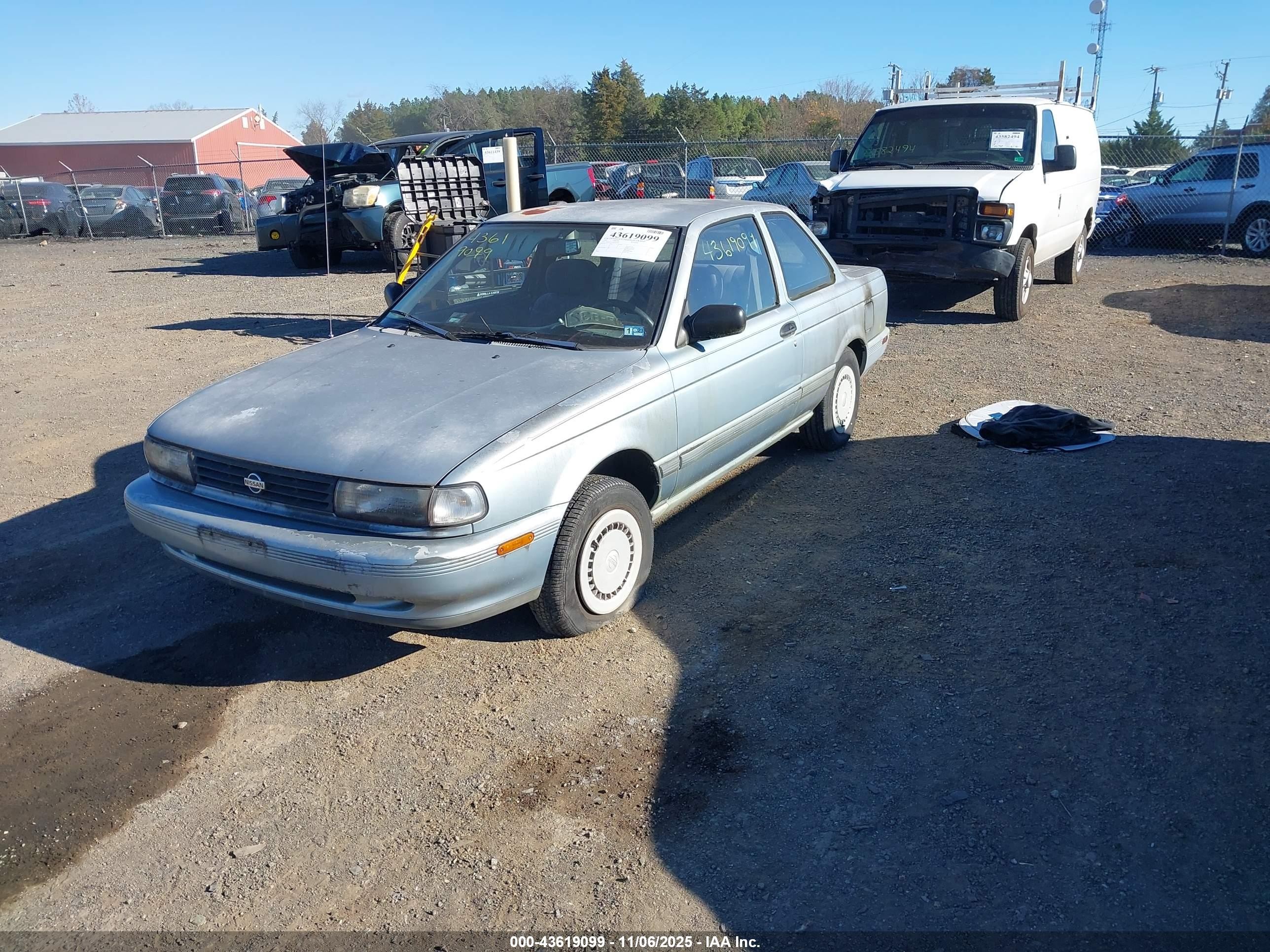 1992 Nissan Sentra   Light Blue vin: 1N4EB32A6NC795039