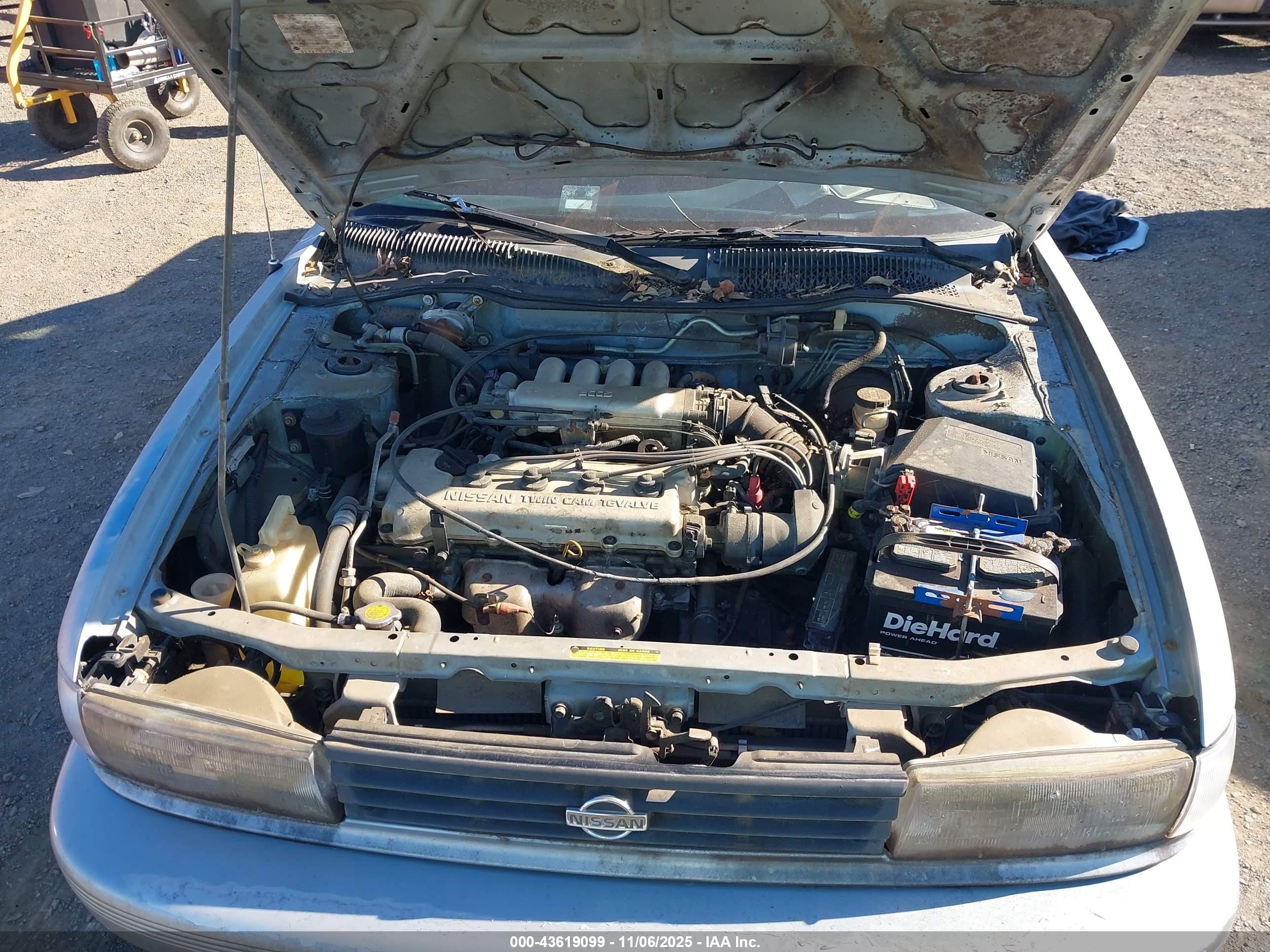 1992 Nissan Sentra   Light Blue vin: 1N4EB32A6NC795039