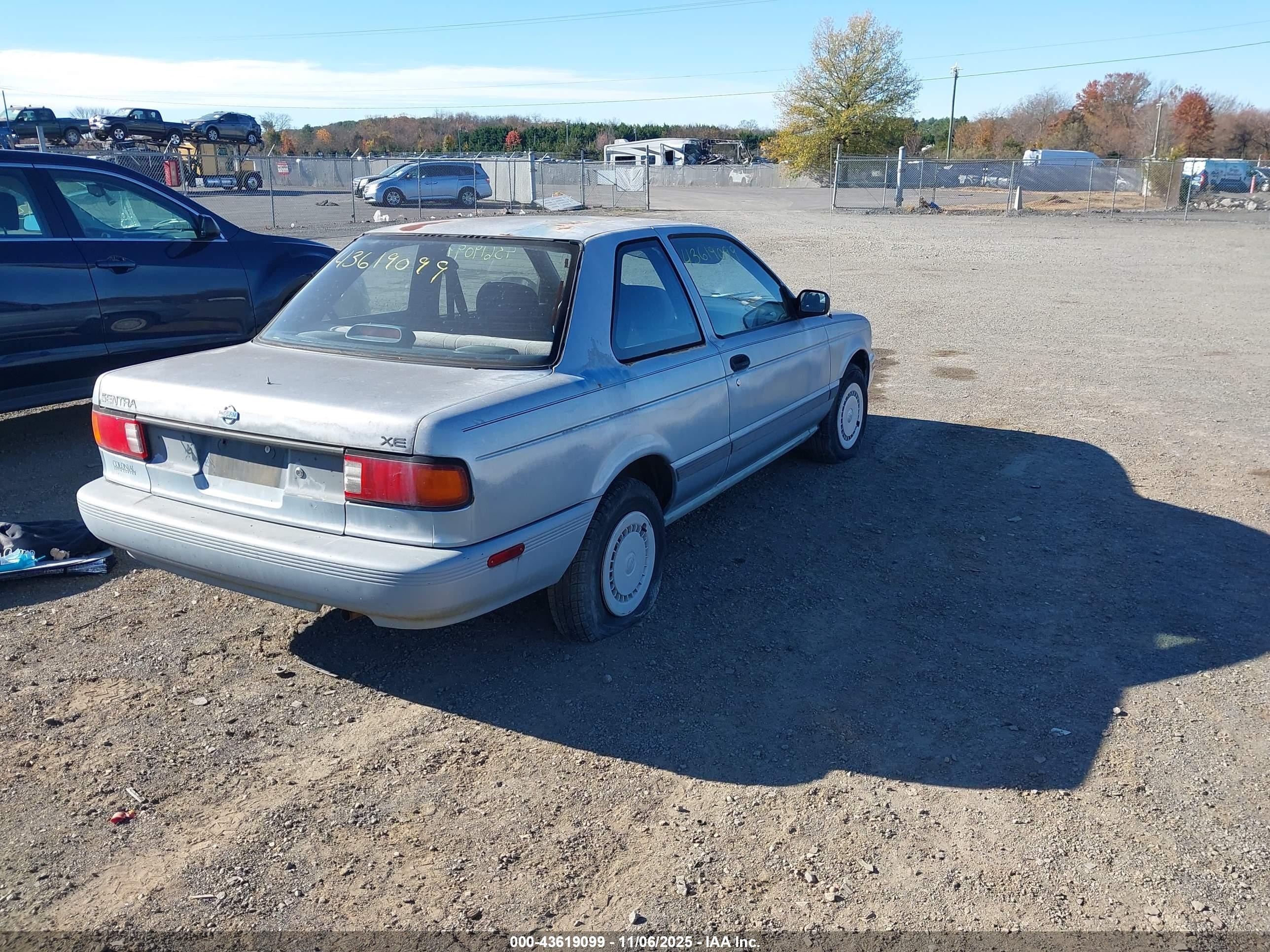 1992 Nissan Sentra   Light Blue vin: 1N4EB32A6NC795039