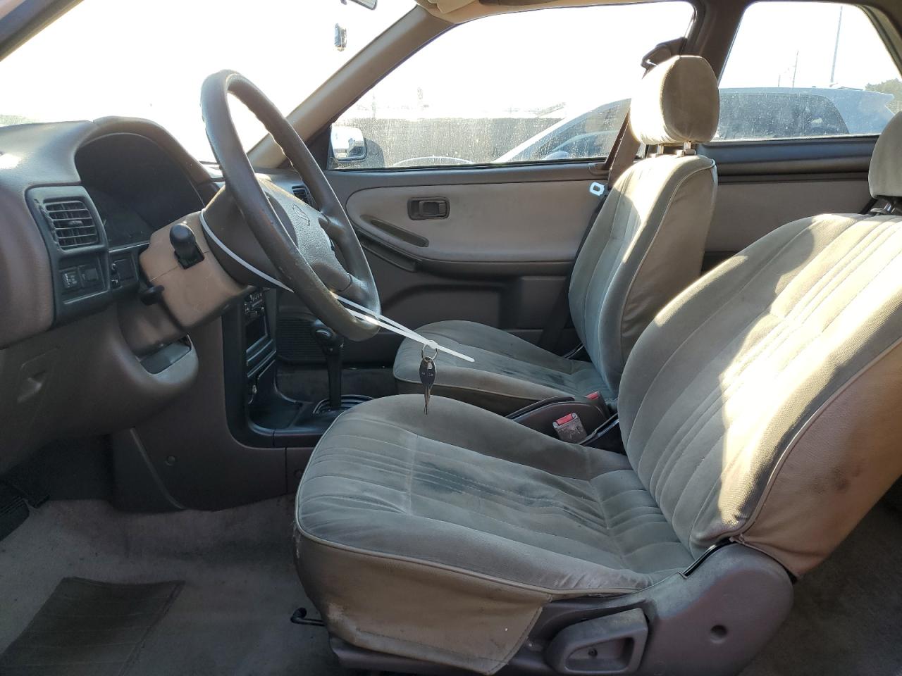 1993 Nissan Sentra E Silver vin: 1N4EB32A6PC727892