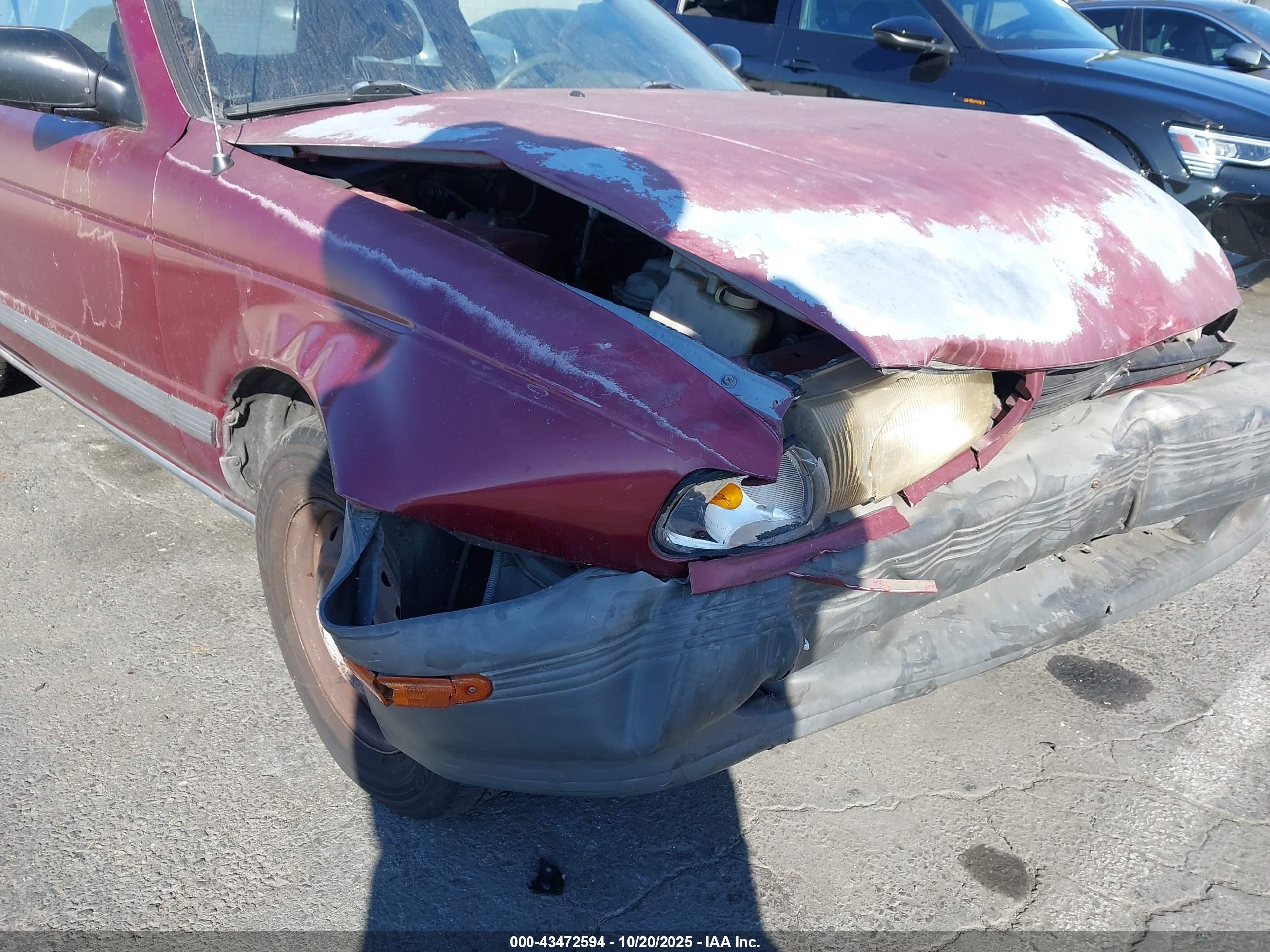 1993 Nissan Sentra E/xe/se Red vin: 1N4EB32A8PC701505