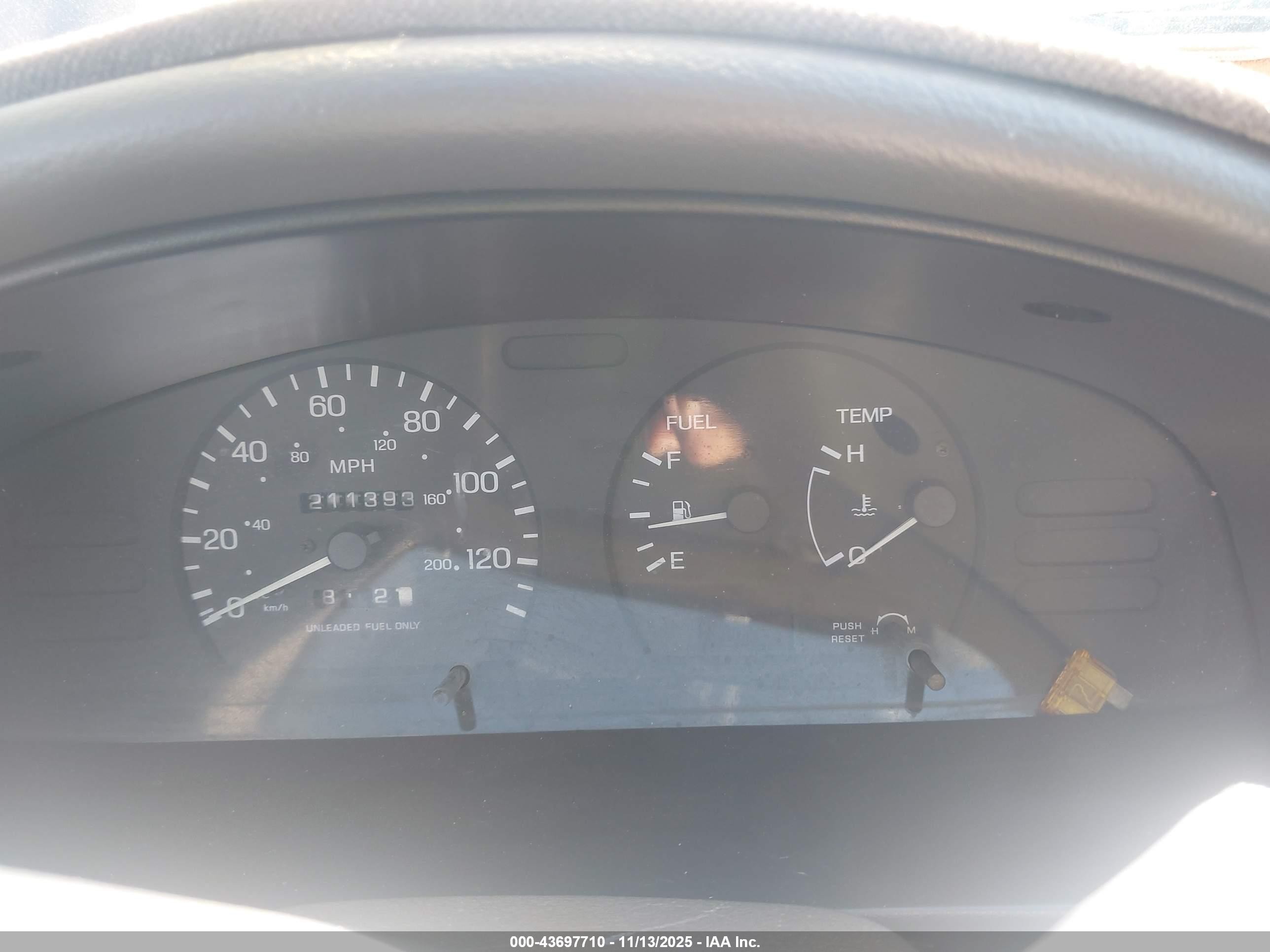 1993 Nissan Sentra E/xe/se Серый vin: 1N4EB32H5PC814471