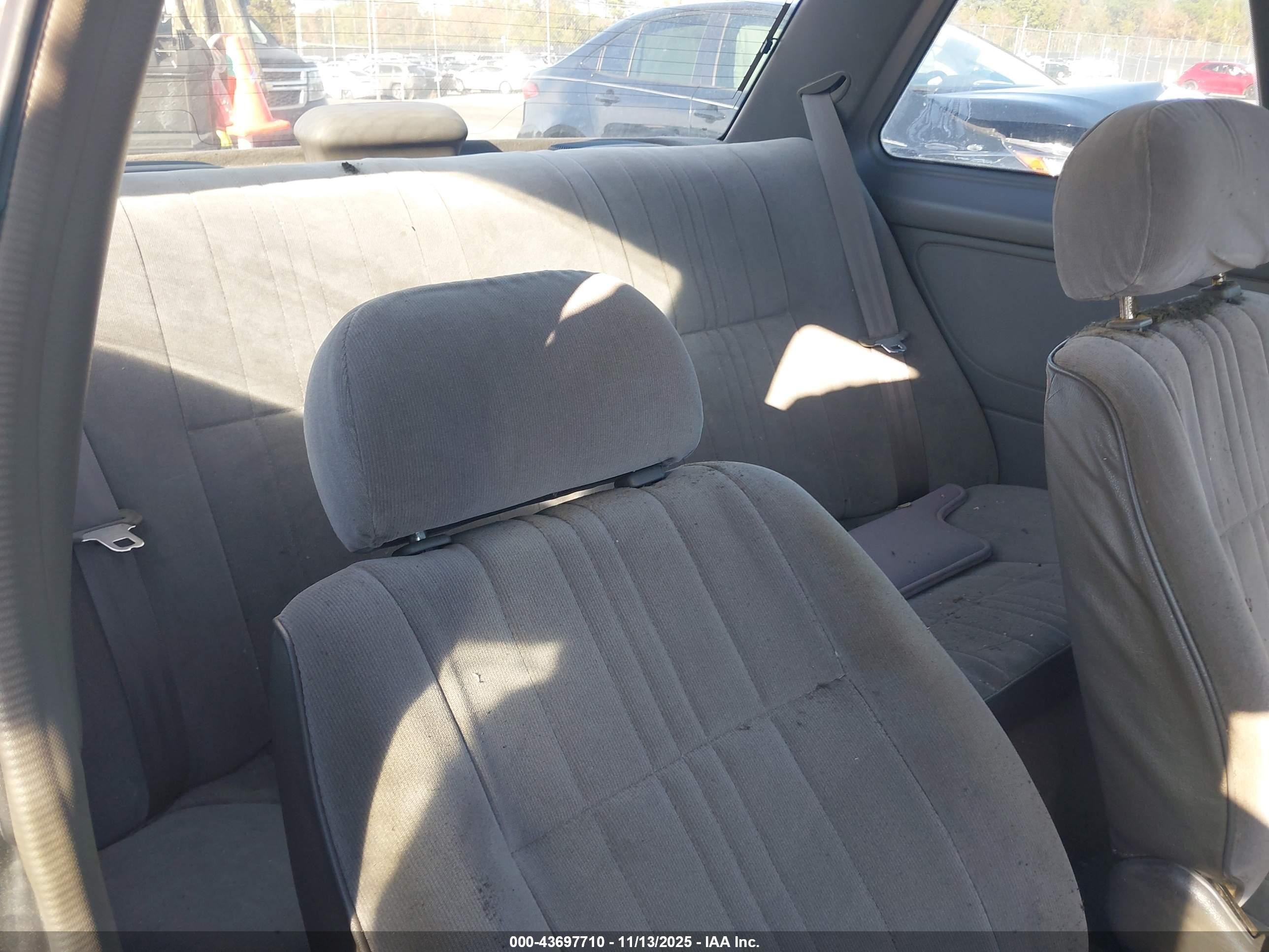1993 Nissan Sentra E/xe/se Серый vin: 1N4EB32H5PC814471