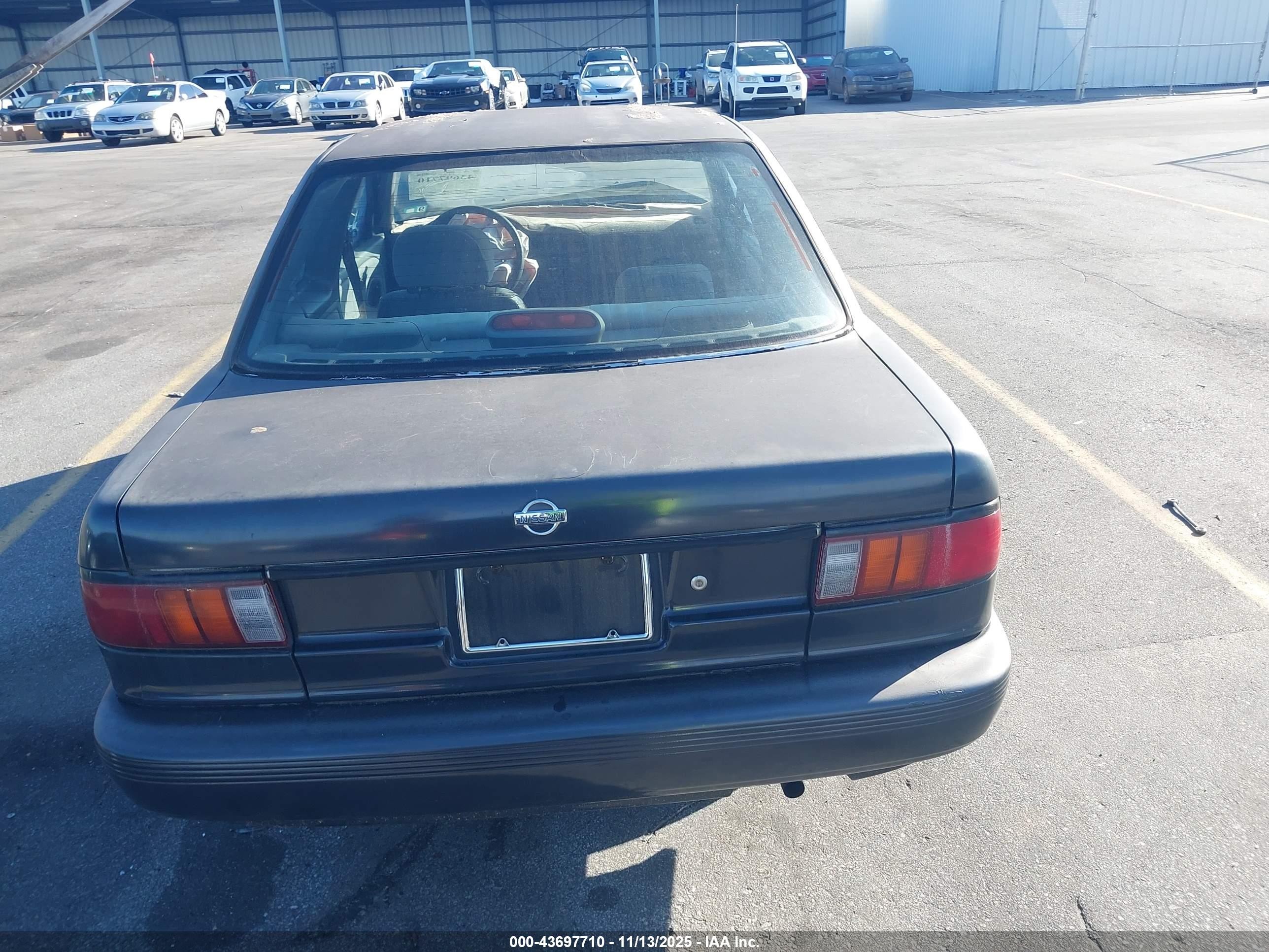 1993 Nissan Sentra E/xe/se Серый vin: 1N4EB32H5PC814471