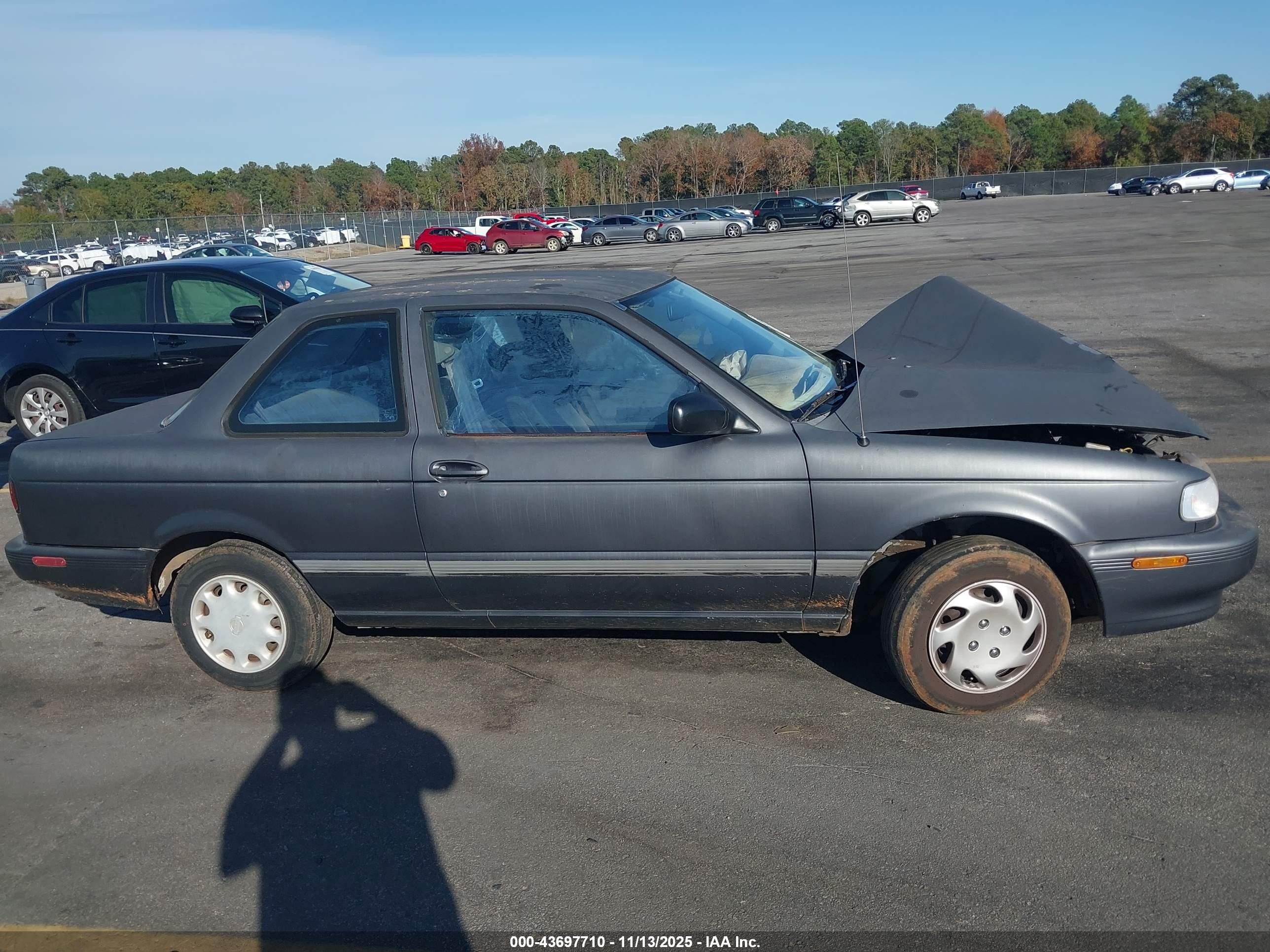 1993 Nissan Sentra E/xe/se Серый vin: 1N4EB32H5PC814471