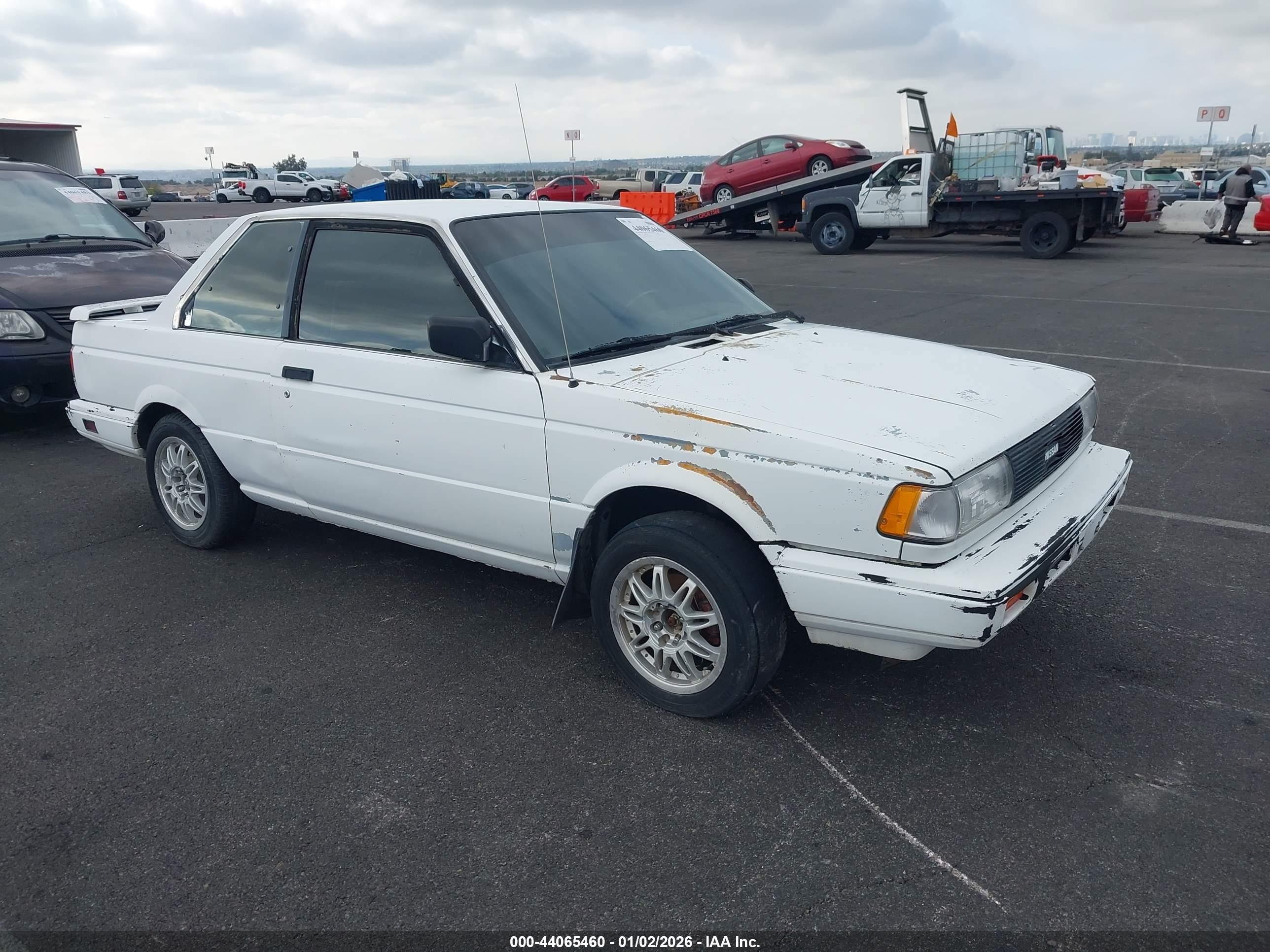 1990 Nissan Sentra   White vin: 1N4GB22B7LC791588