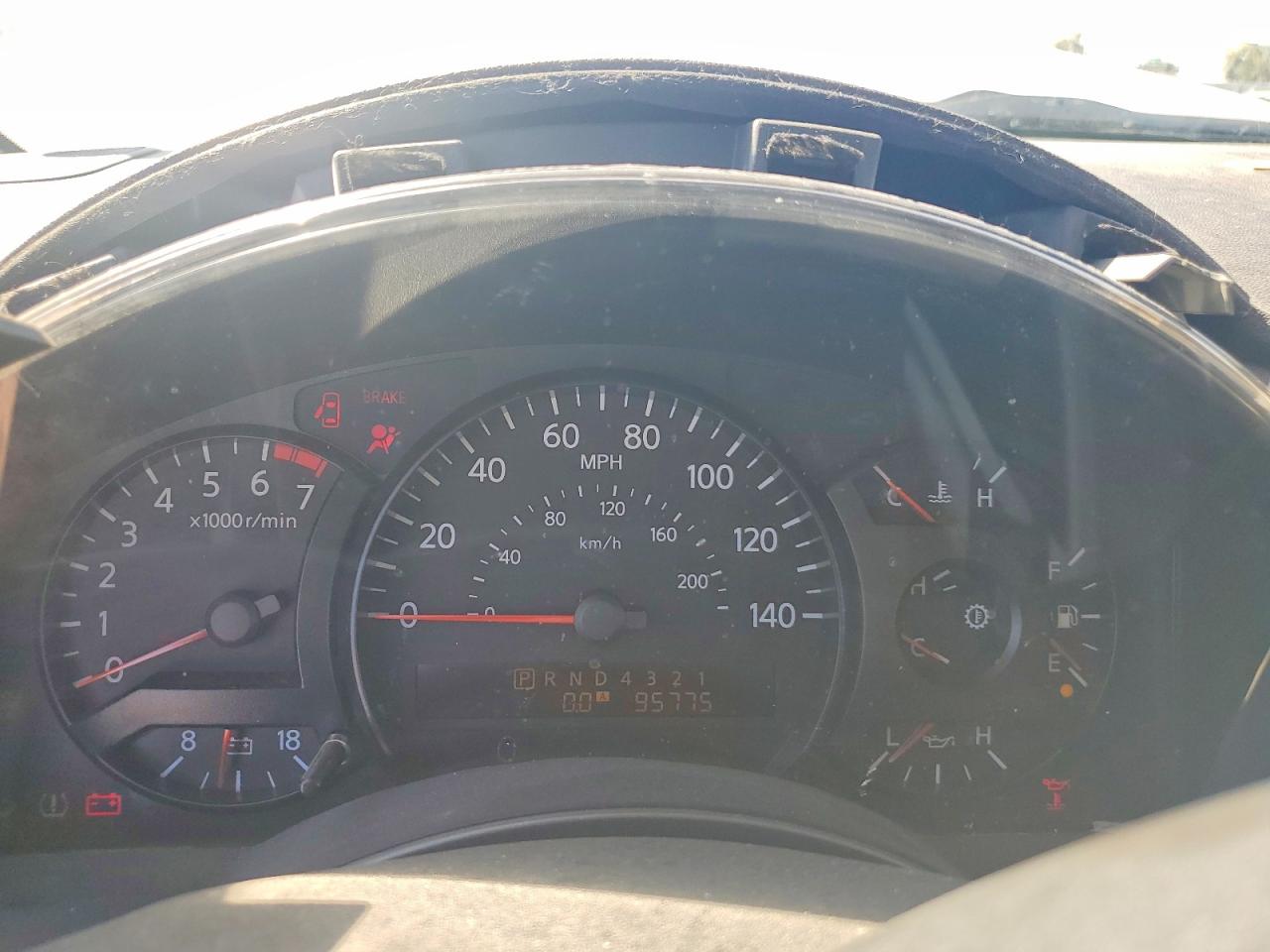 2005 Nissan Titan Xe Silver vin: 1N6AA06A05N559766