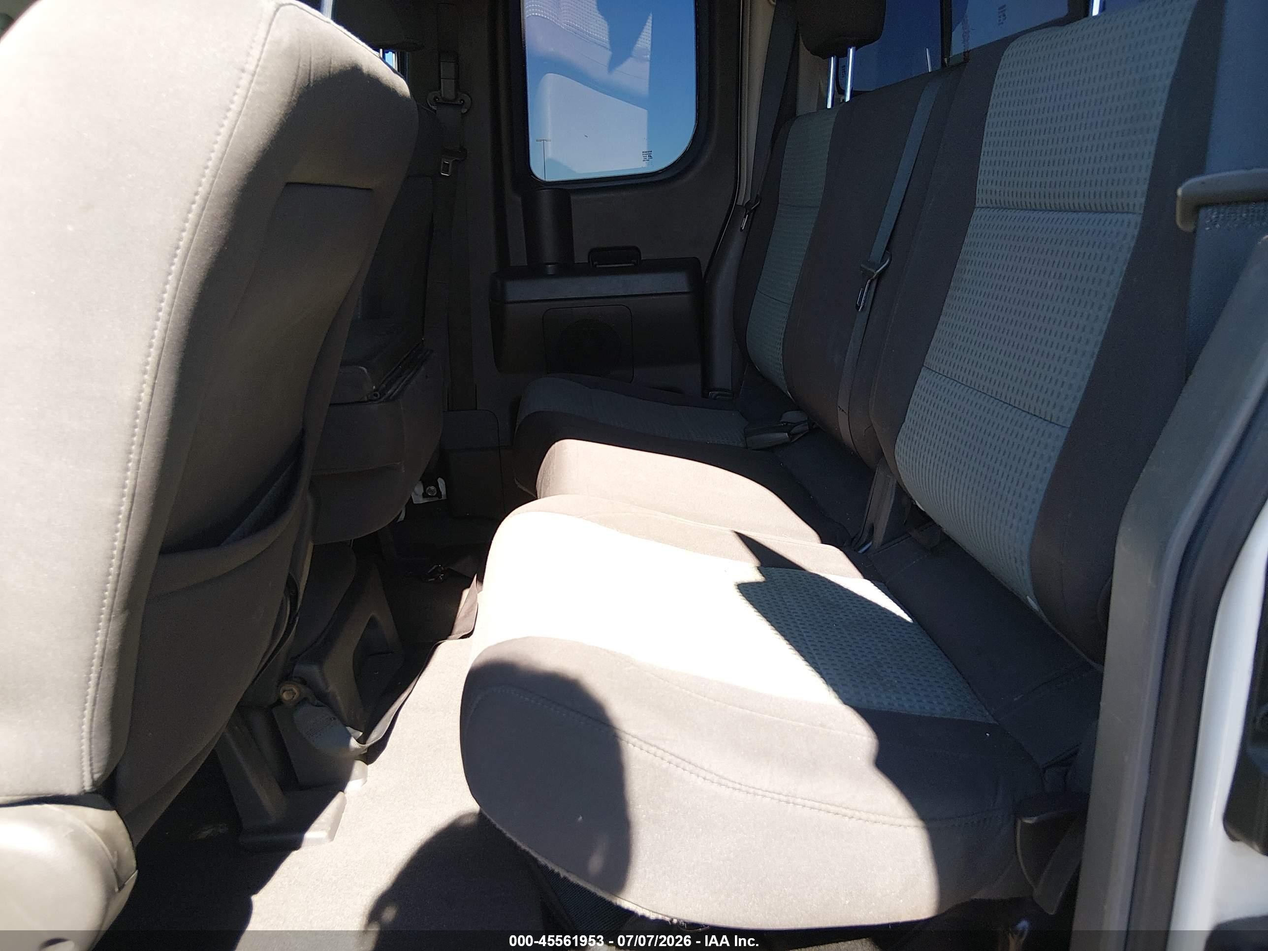 2005 Nissan Titan Se White vin: 1N6AA06A65N557018
