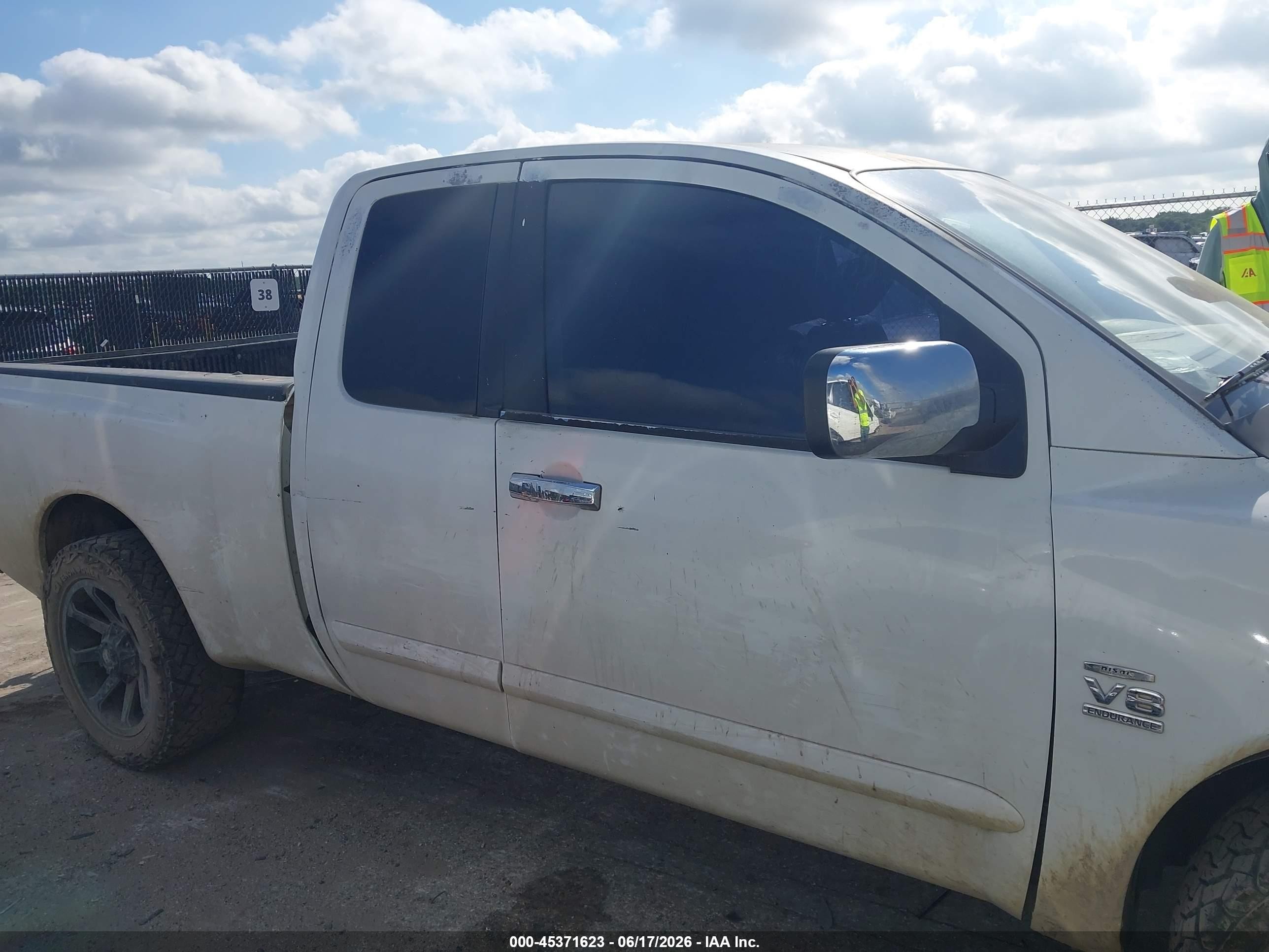 2004 Nissan Titan Se White vin: 1N6AA06A84N508353