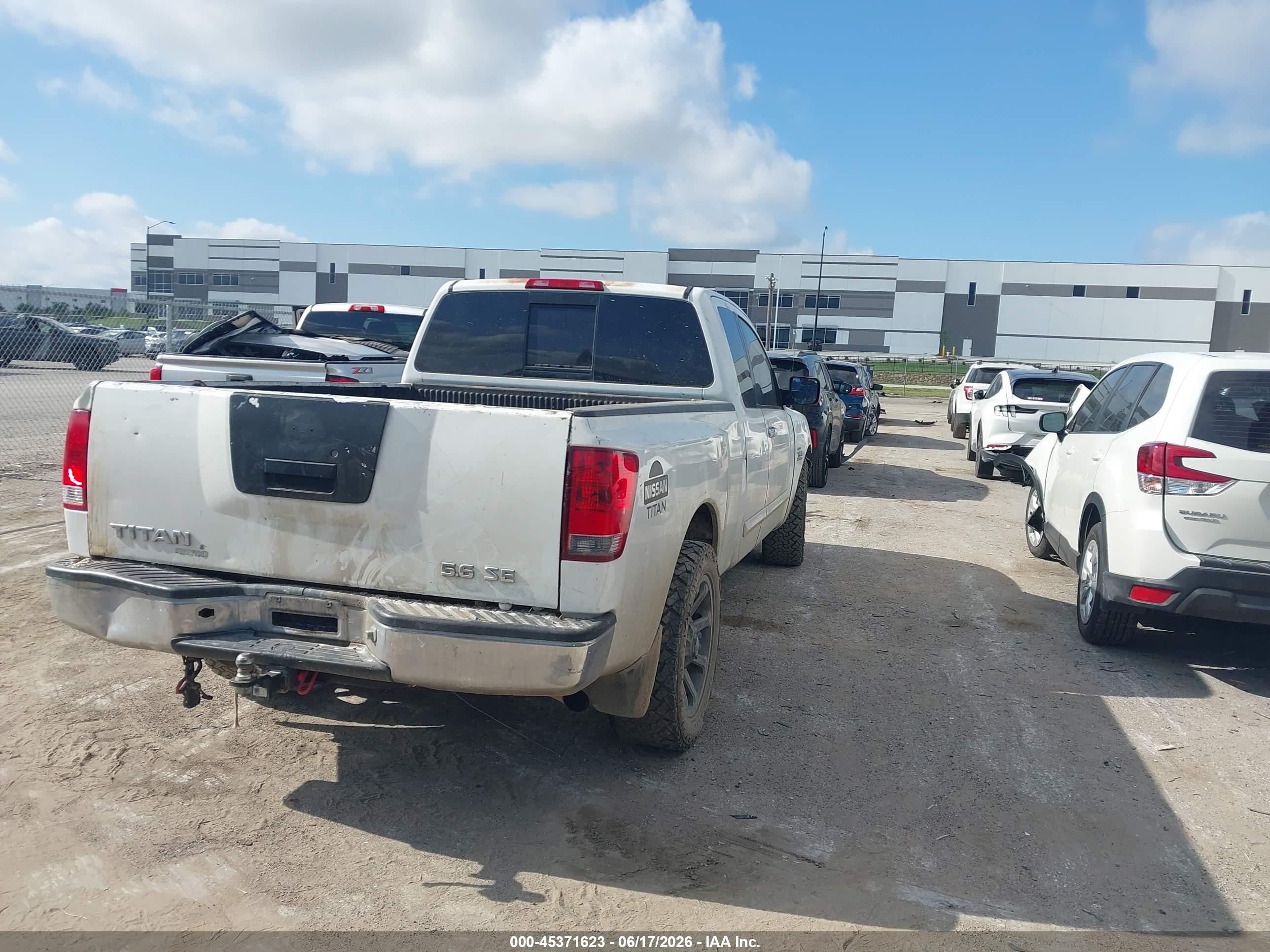 2004 Nissan Titan Se White vin: 1N6AA06A84N508353