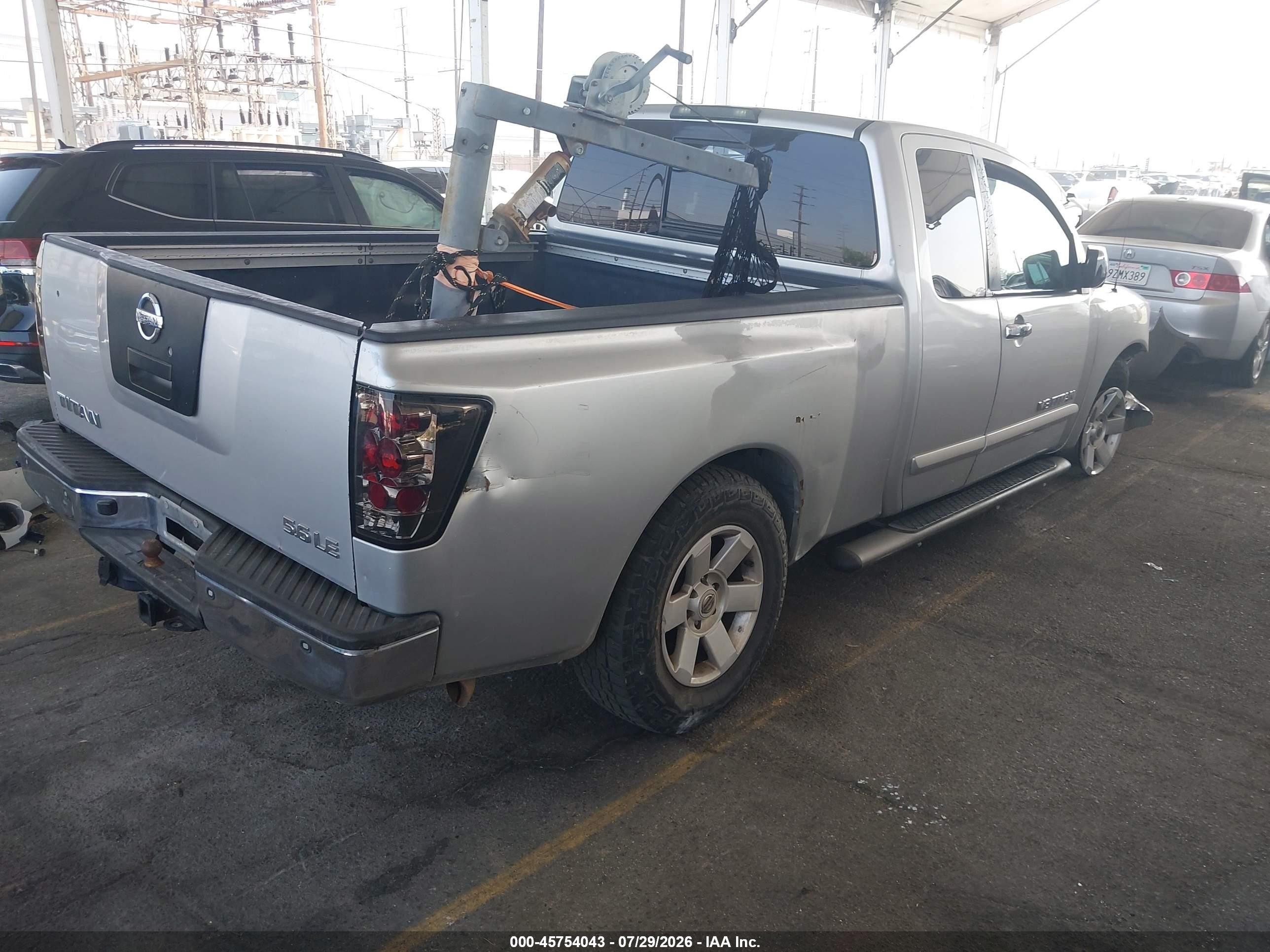 2005 Nissan Titan Le Silver vin: 1N6AA06A95N522375