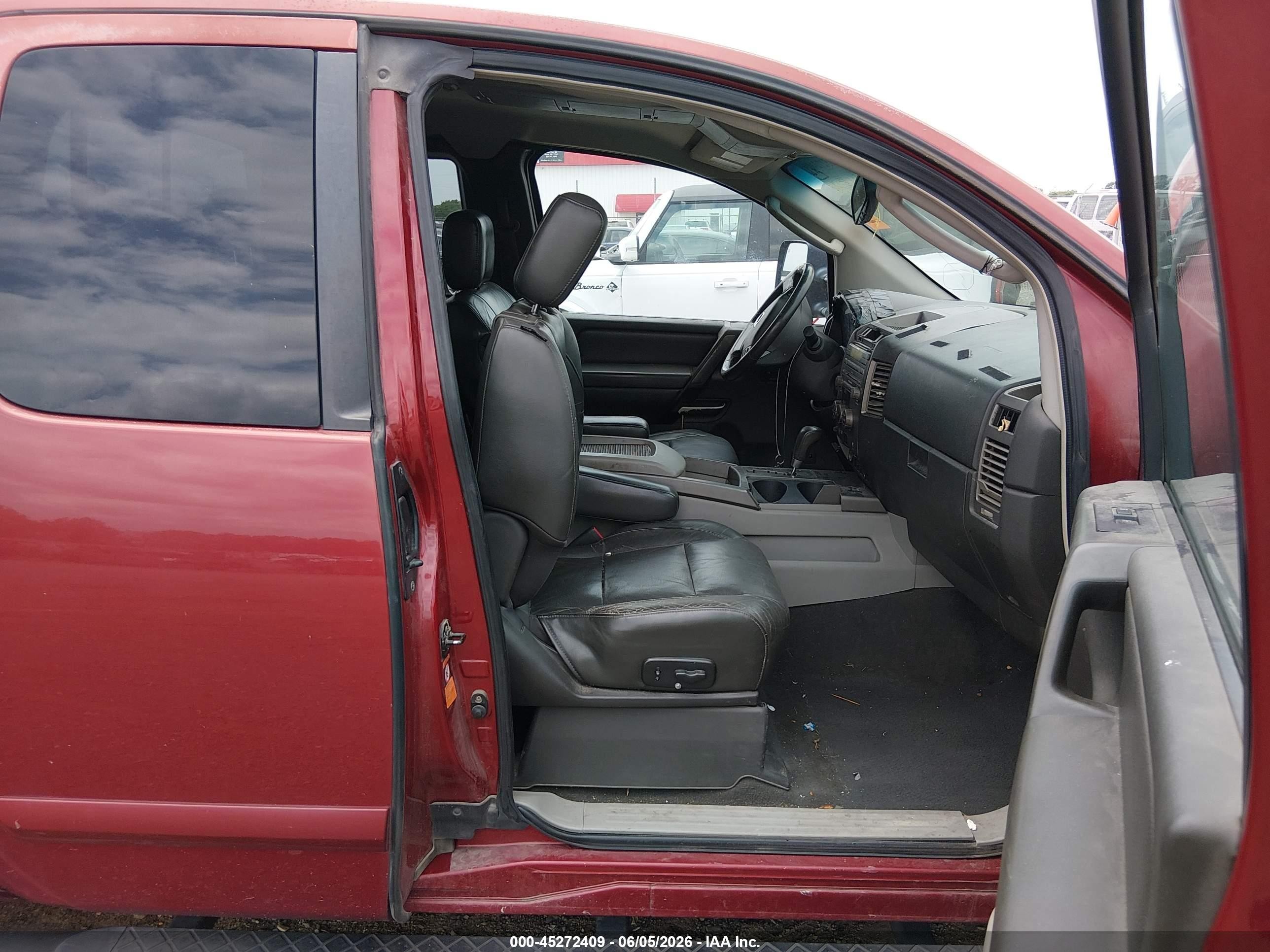 2004 Nissan Titan Le Red vin: 1N6AA06AX4N505325