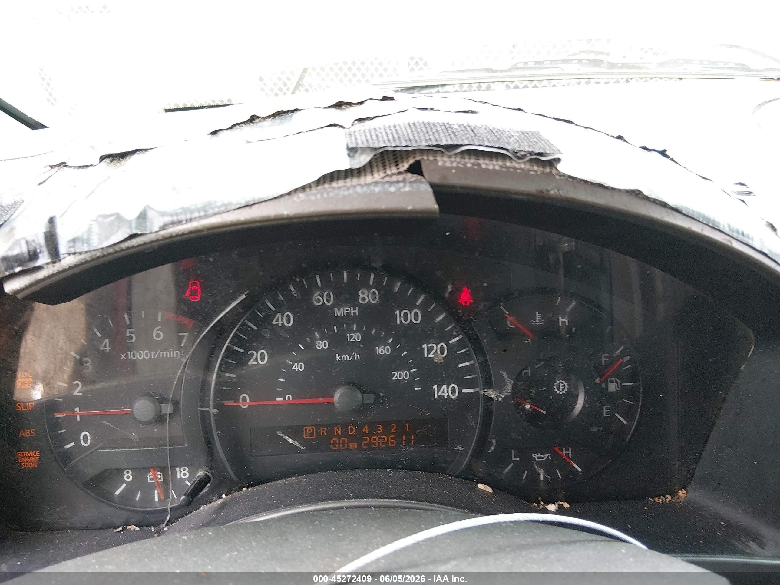 2004 Nissan Titan Le Red vin: 1N6AA06AX4N505325