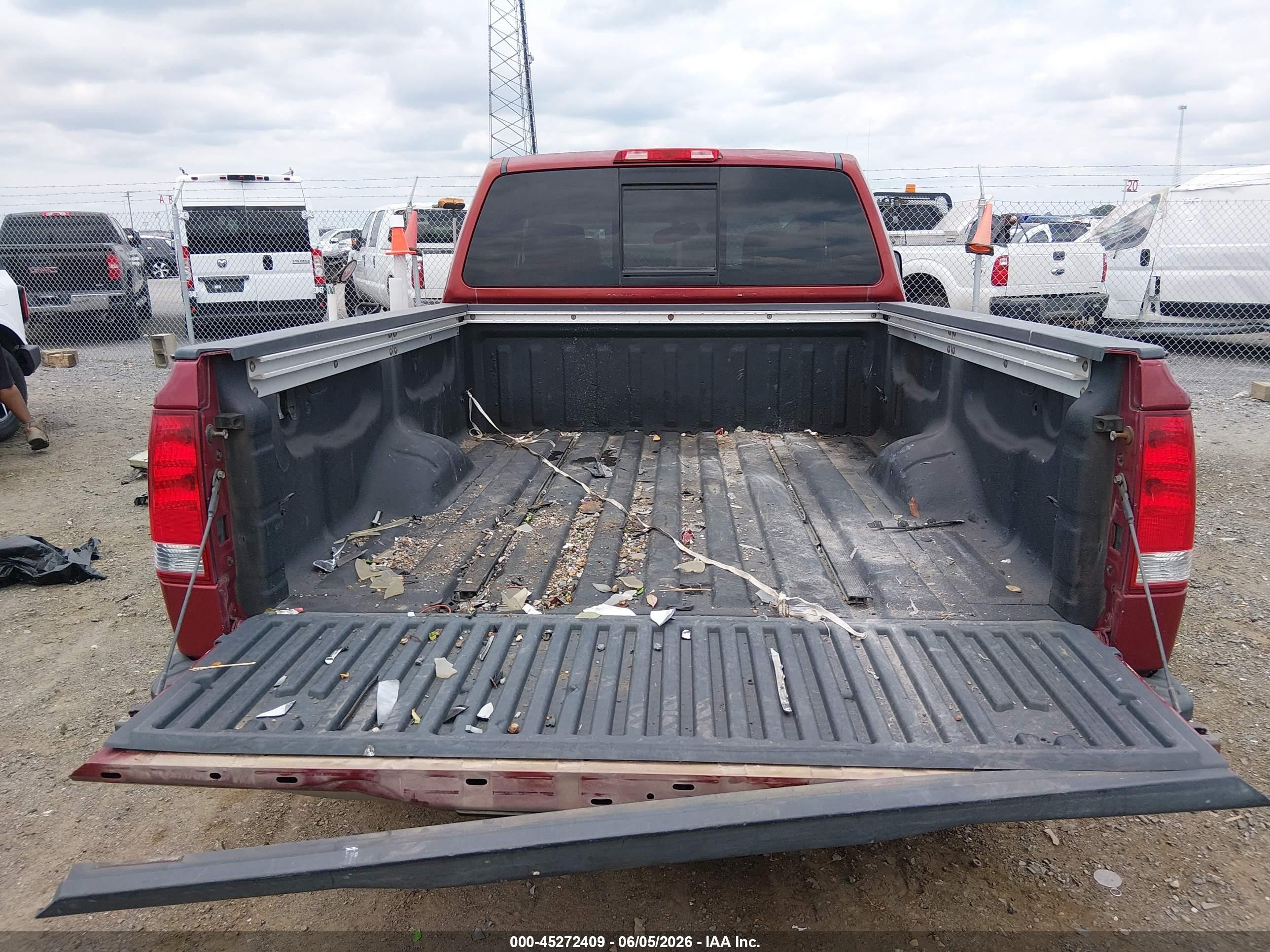 2004 Nissan Titan Le Red vin: 1N6AA06AX4N505325