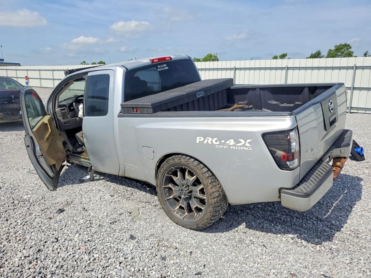 2004 Nissan Titan Pro-4x Silver vin: 1N6AA06AX4N513330