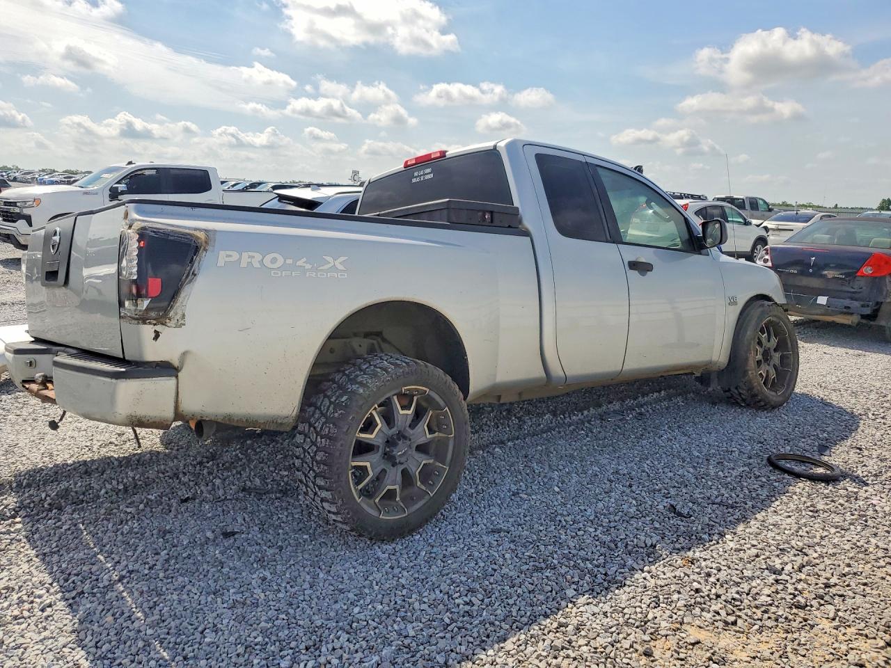 2004 Nissan Titan Pro-4x Silver vin: 1N6AA06AX4N513330