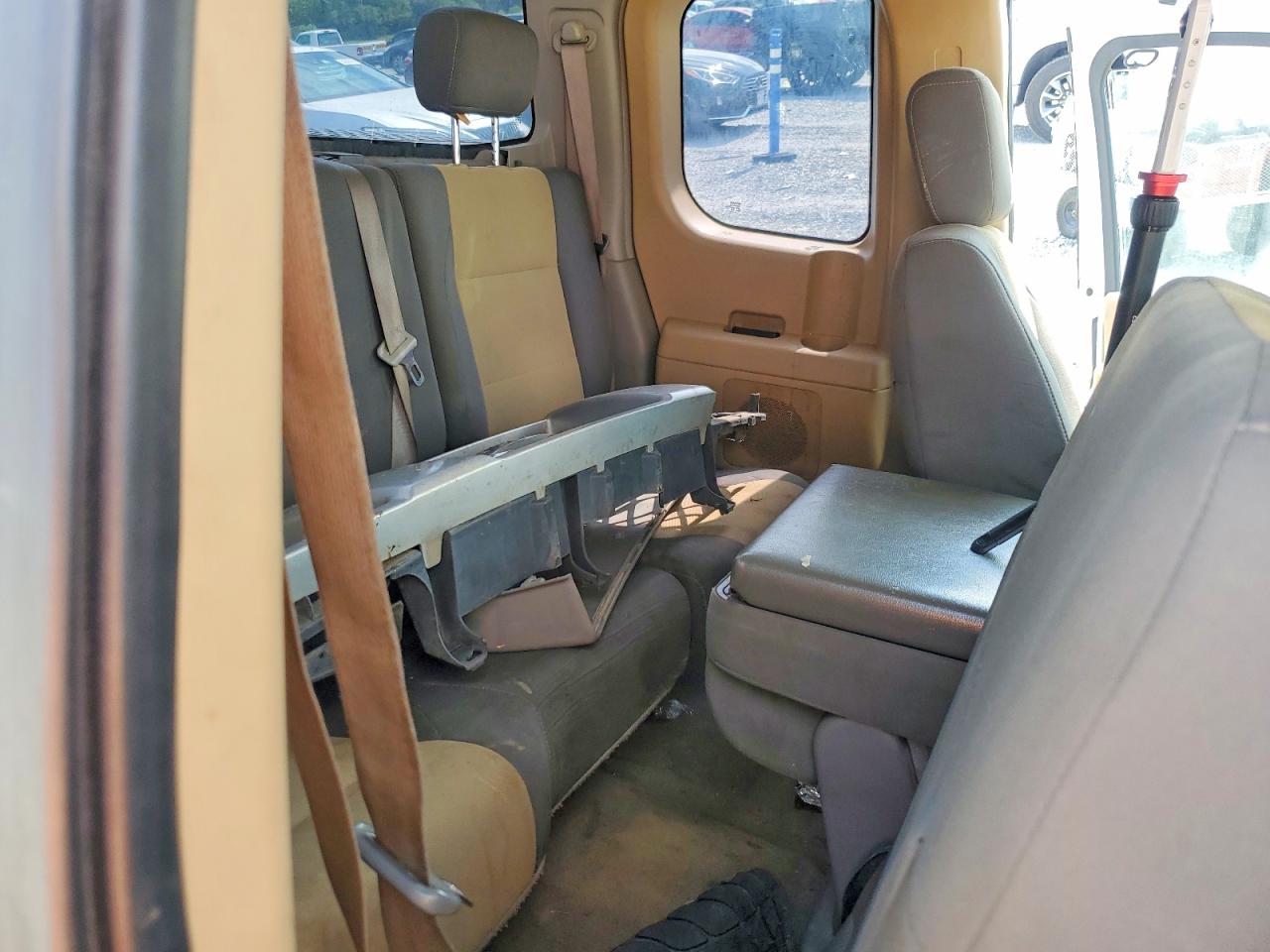2004 Nissan Titan Pro-4x Silver vin: 1N6AA06AX4N513330