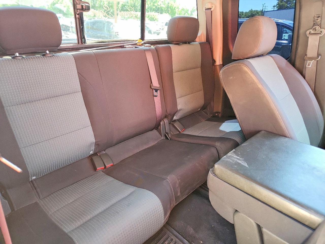 2005 Nissan Titan Xe Red vin: 1N6AA06B05N509636