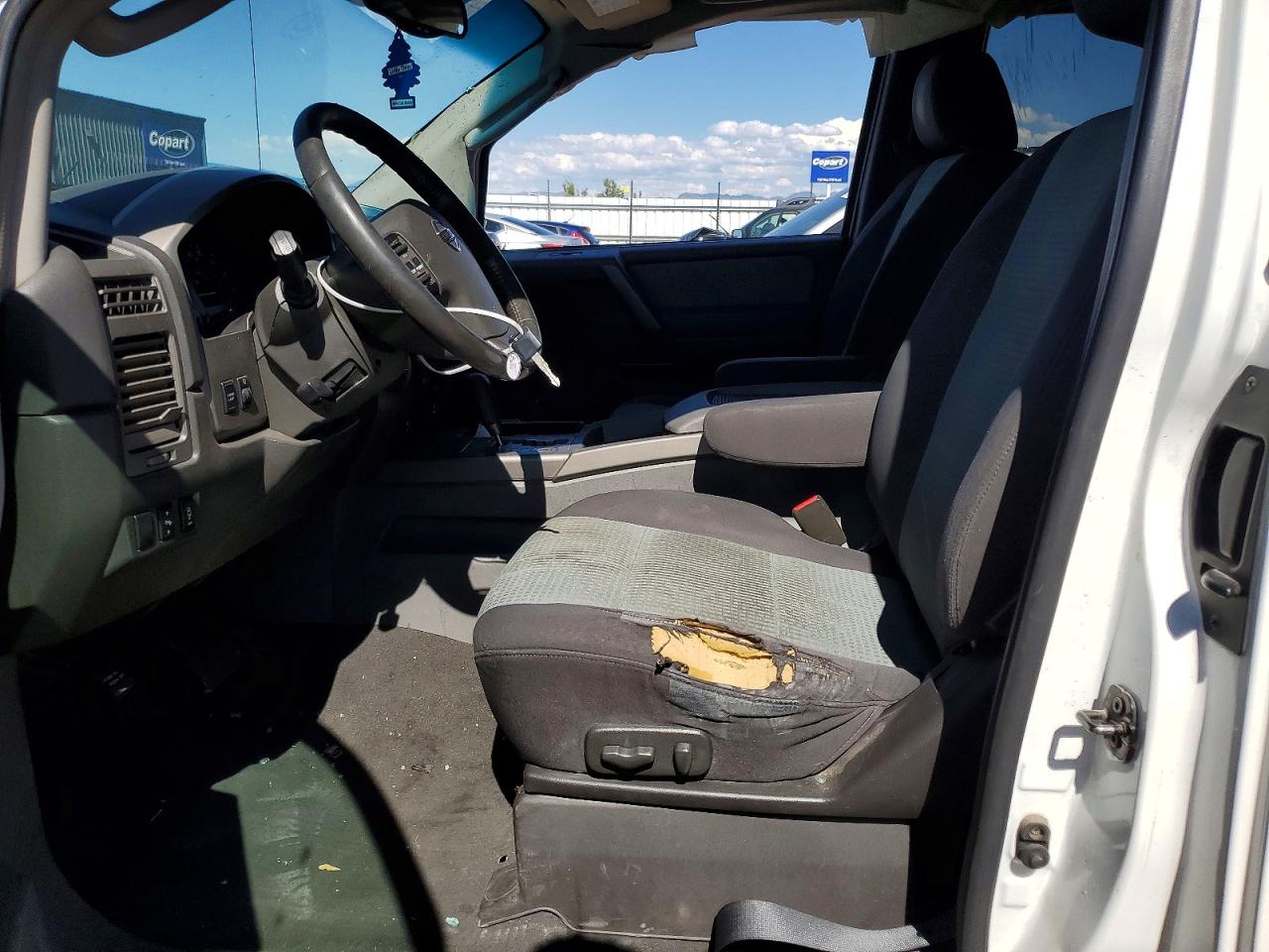 2005 Nissan Titan Xe Белый vin: 1N6AA06B05N540319