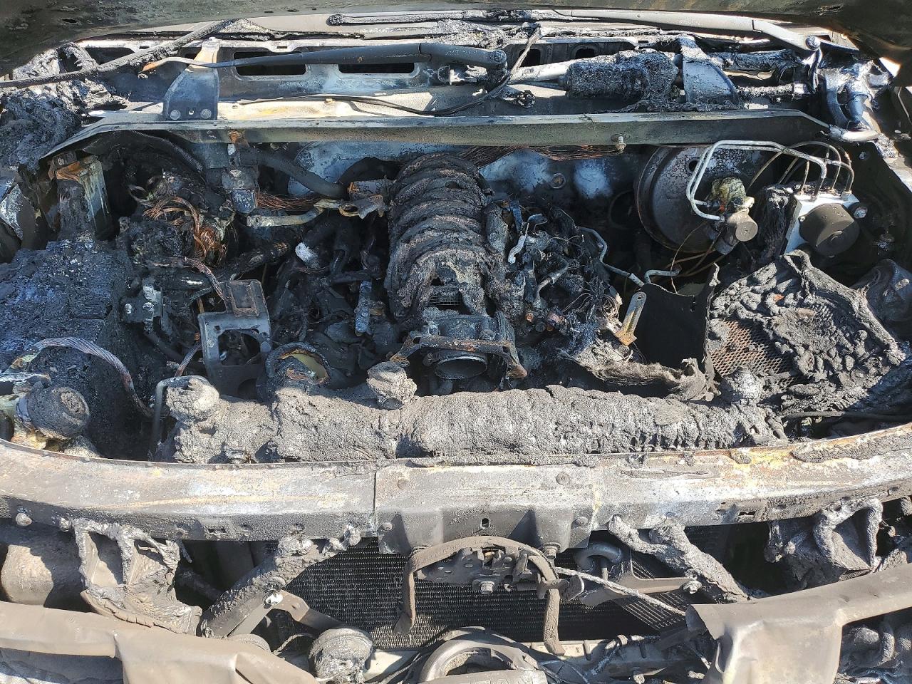 2005 Nissan Titan Xe Silver vin: 1N6AA06B05N572445