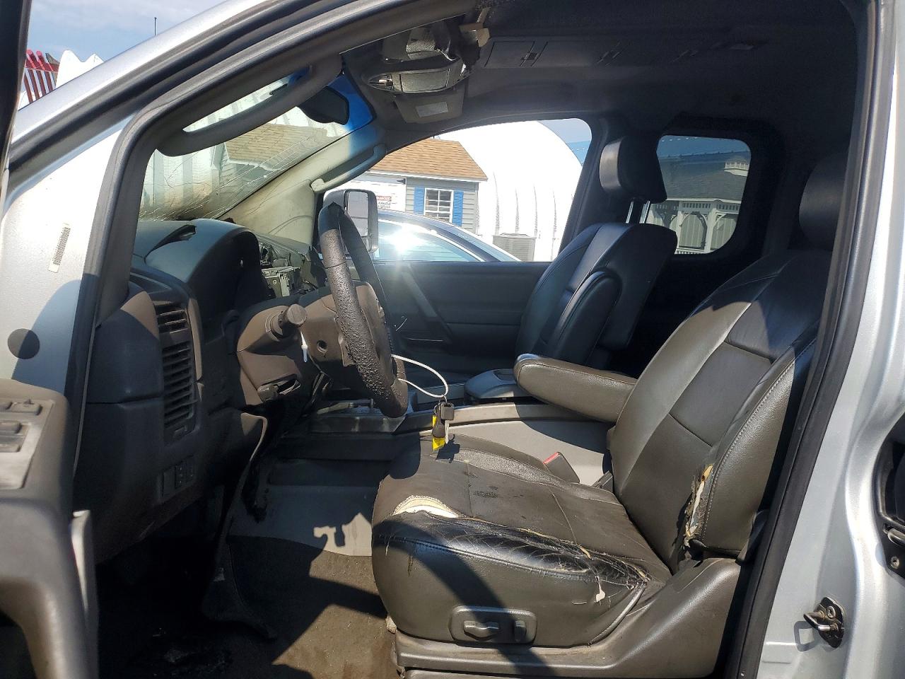 2005 Nissan Titan Xe Silver vin: 1N6AA06B05N572445