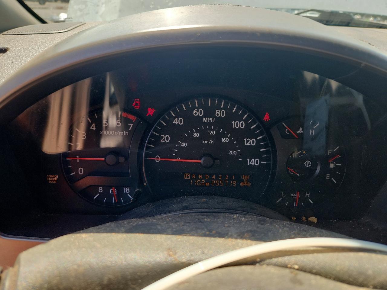 2004 Nissan Titan Xe White vin: 1N6AA06B24N540191
