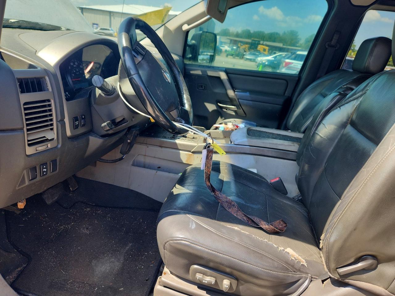 2004 Nissan Titan Xe White vin: 1N6AA06B24N540191