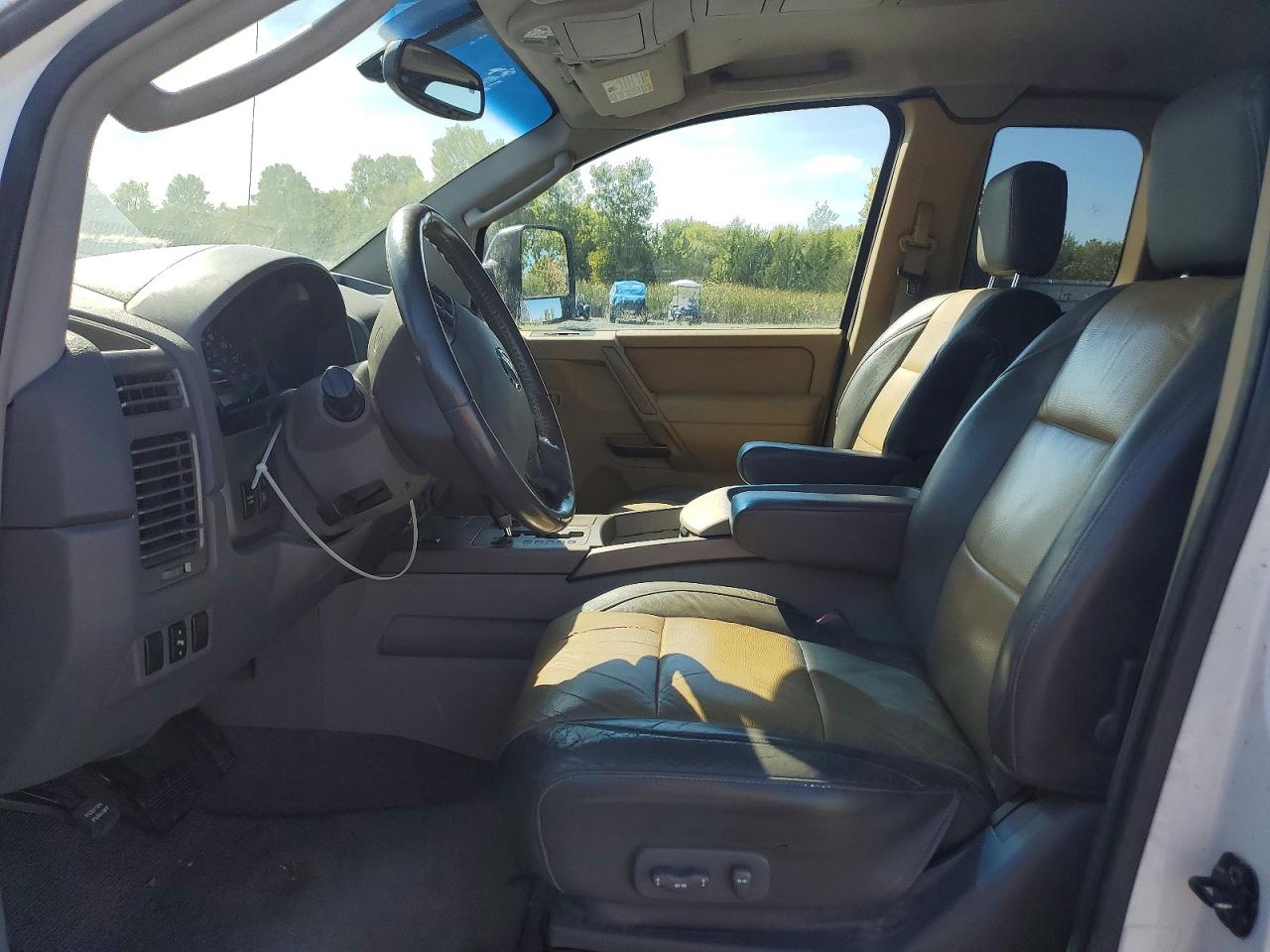 2004 Nissan Titan Xe White vin: 1N6AA06B34N591246