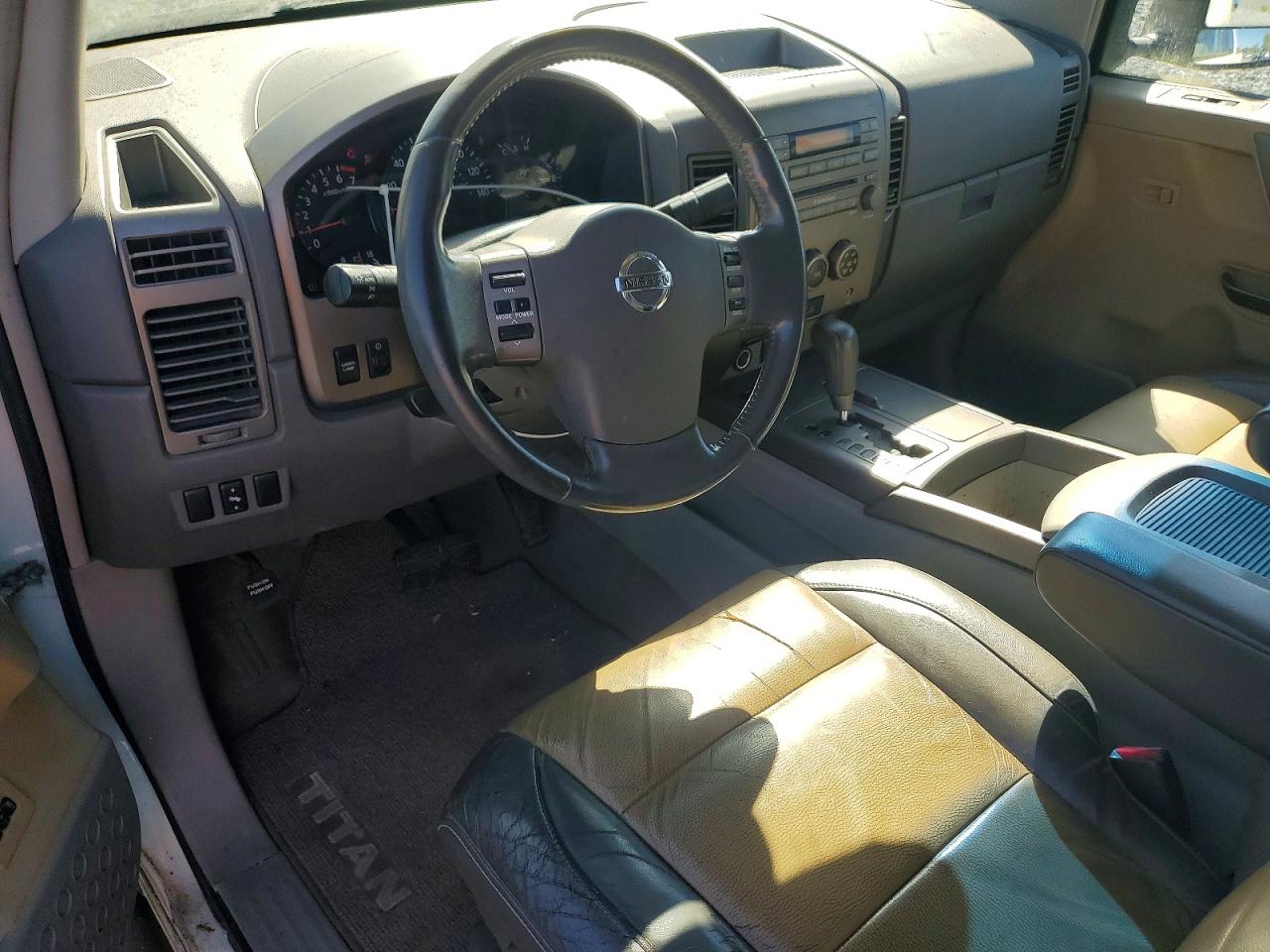 2004 Nissan Titan Xe White vin: 1N6AA06B34N591246