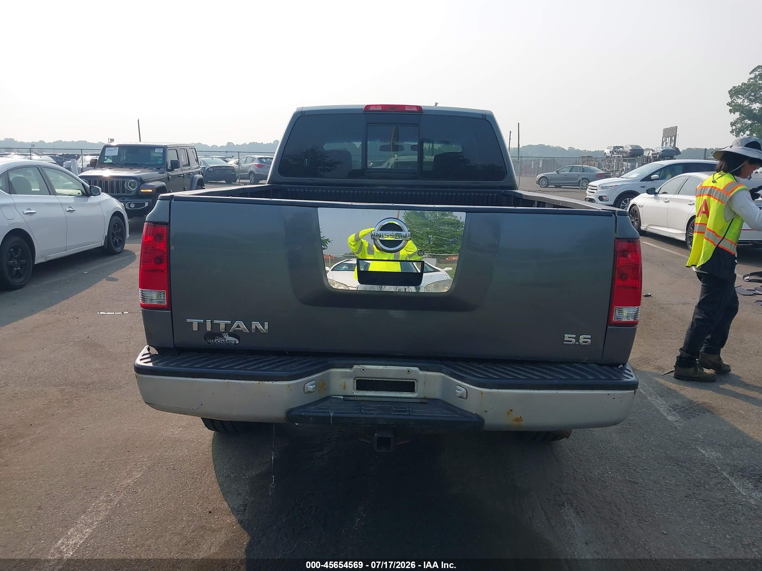 2004 Nissan Titan Xe Gray vin: 1N6AA06B44N551192