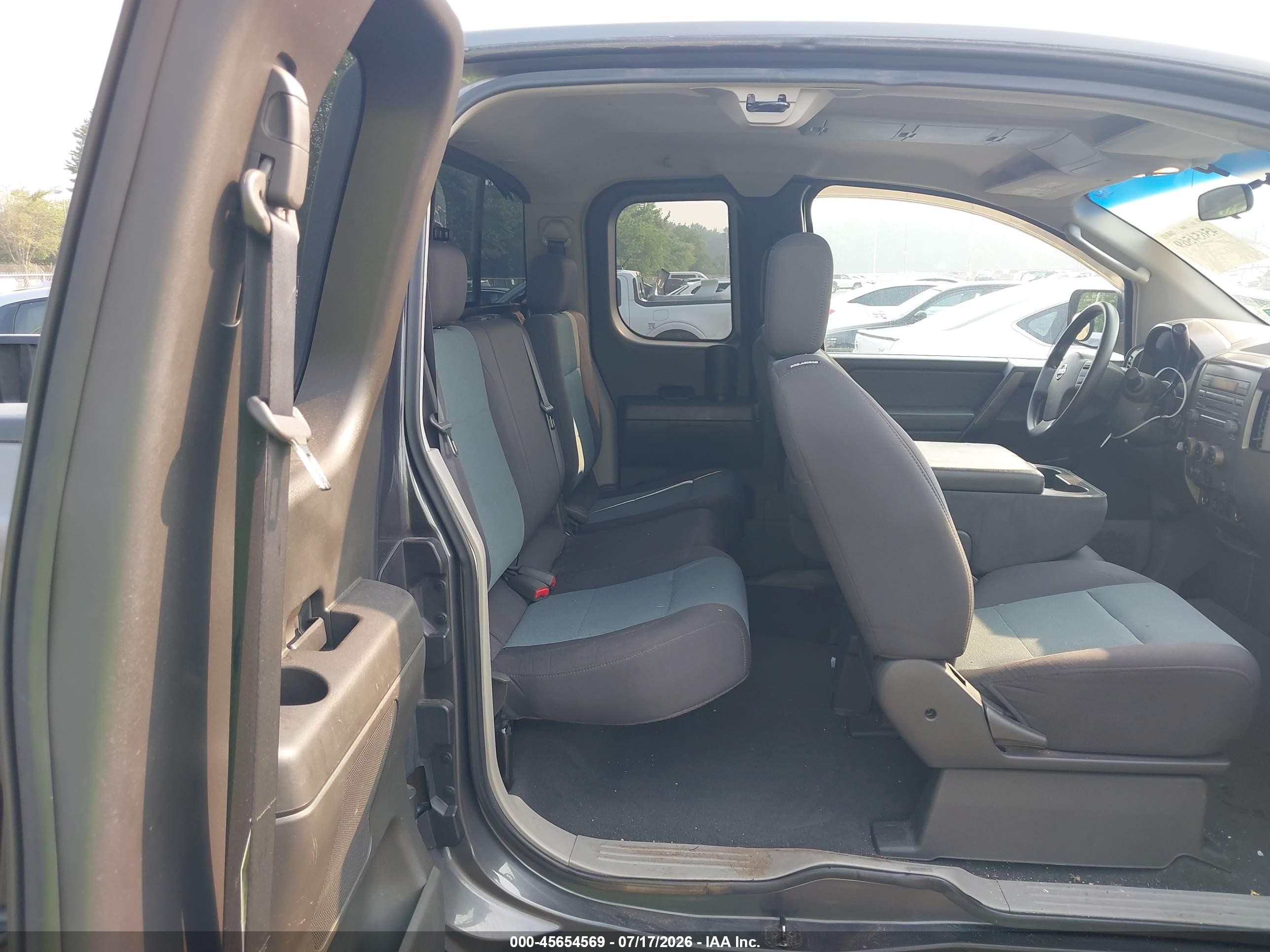 2004 Nissan Titan Xe Gray vin: 1N6AA06B44N551192