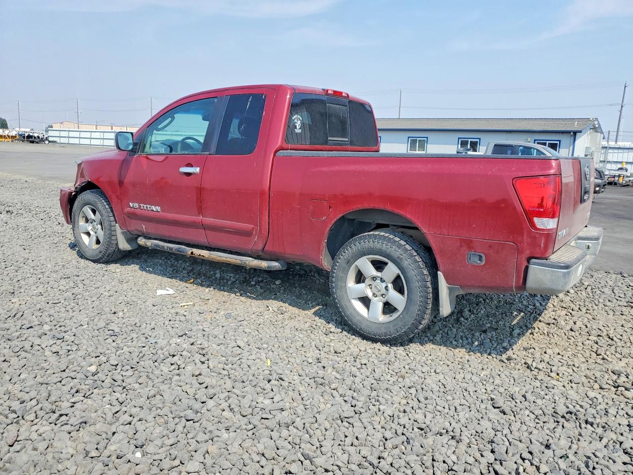 2005 Nissan Titan Xe Burgundy vin: 1N6AA06B75N563077