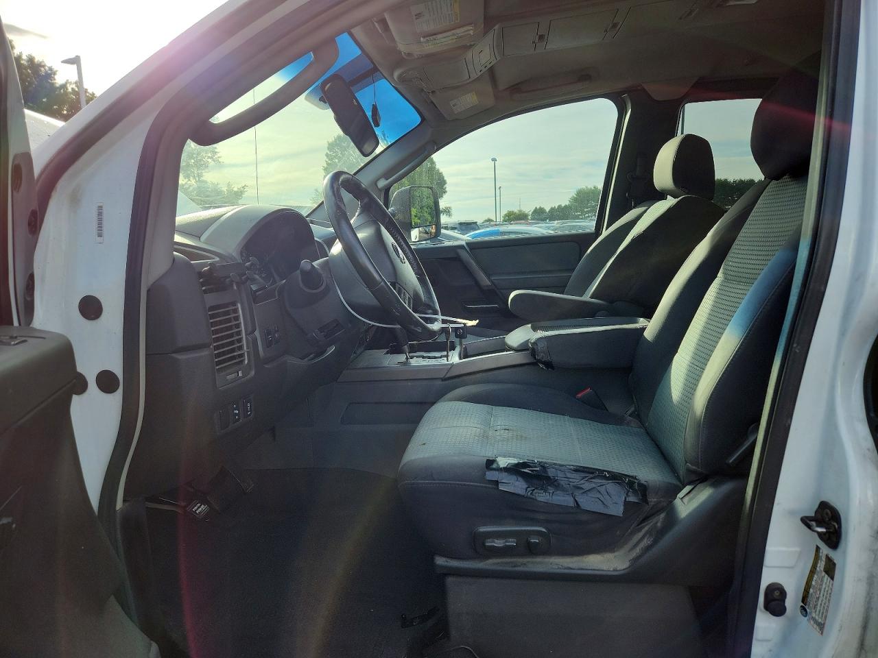2006 Nissan Titan Xe White vin: 1N6AA06B76N537855