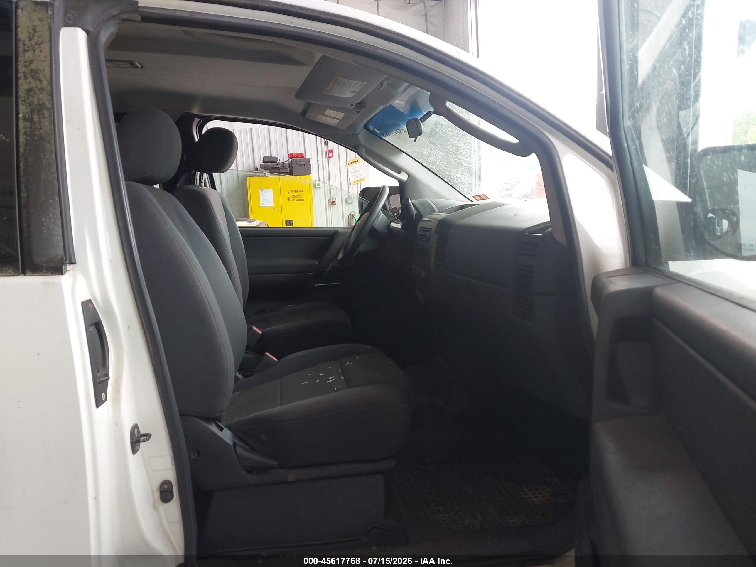 2008 Nissan Titan Xe White vin: 1N6AA06F78N320117