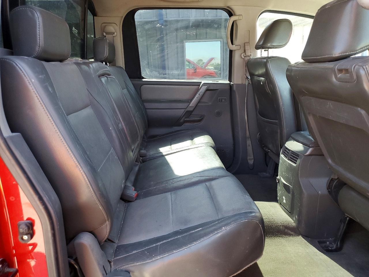 2005 Nissan Titan Xe/se/le Red vin: 1N6AA07A15N521056
