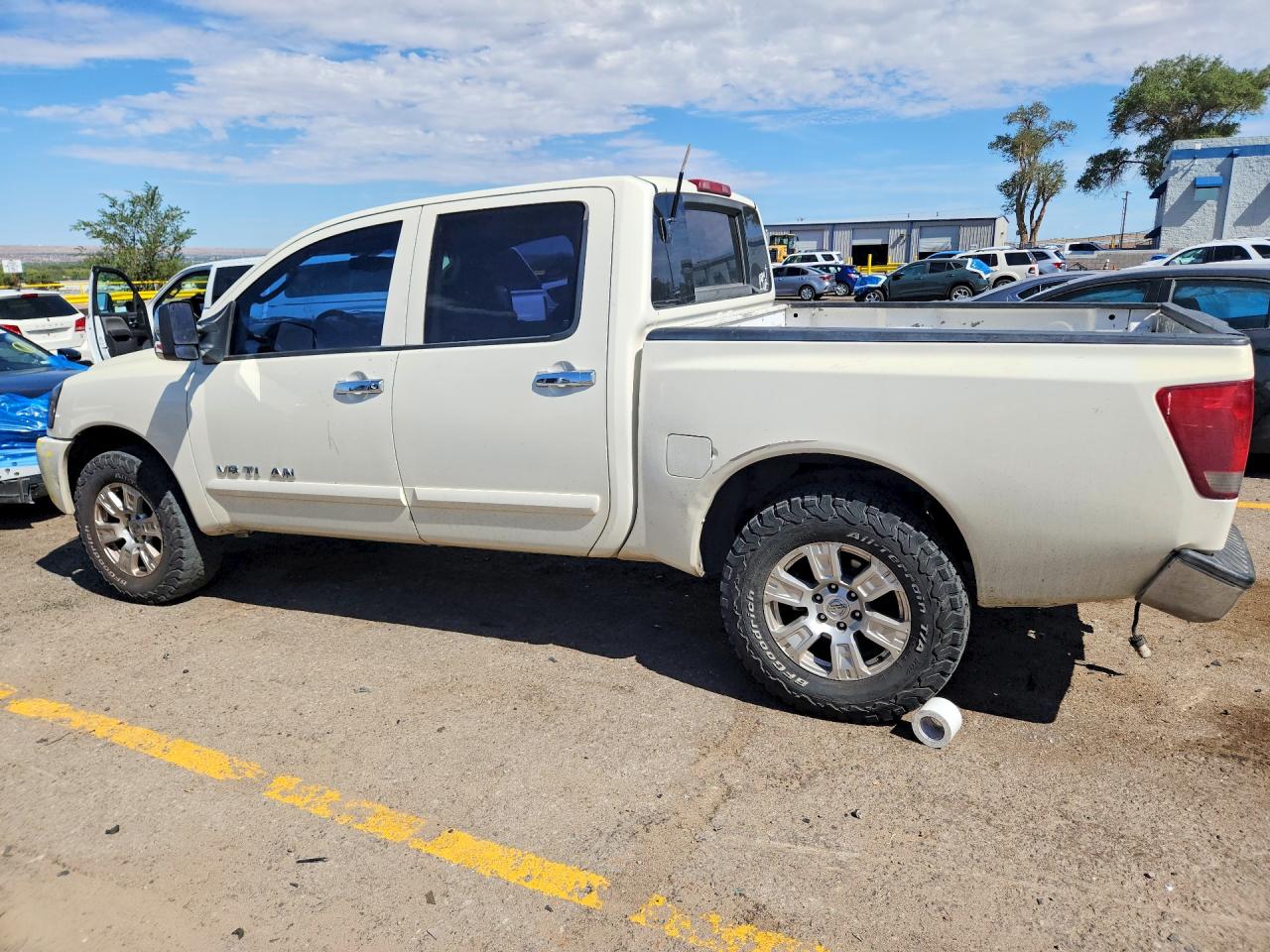 2005 Nissan Titan Xe White vin: 1N6AA07A25N509420
