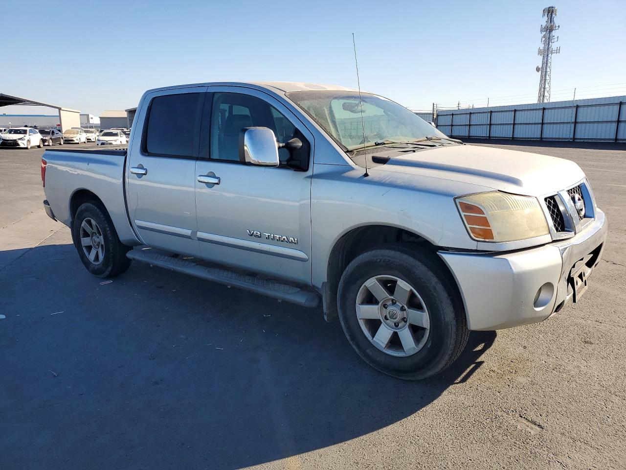 2005 Nissan Titan Xe Серебряный vin: 1N6AA07A25N544720