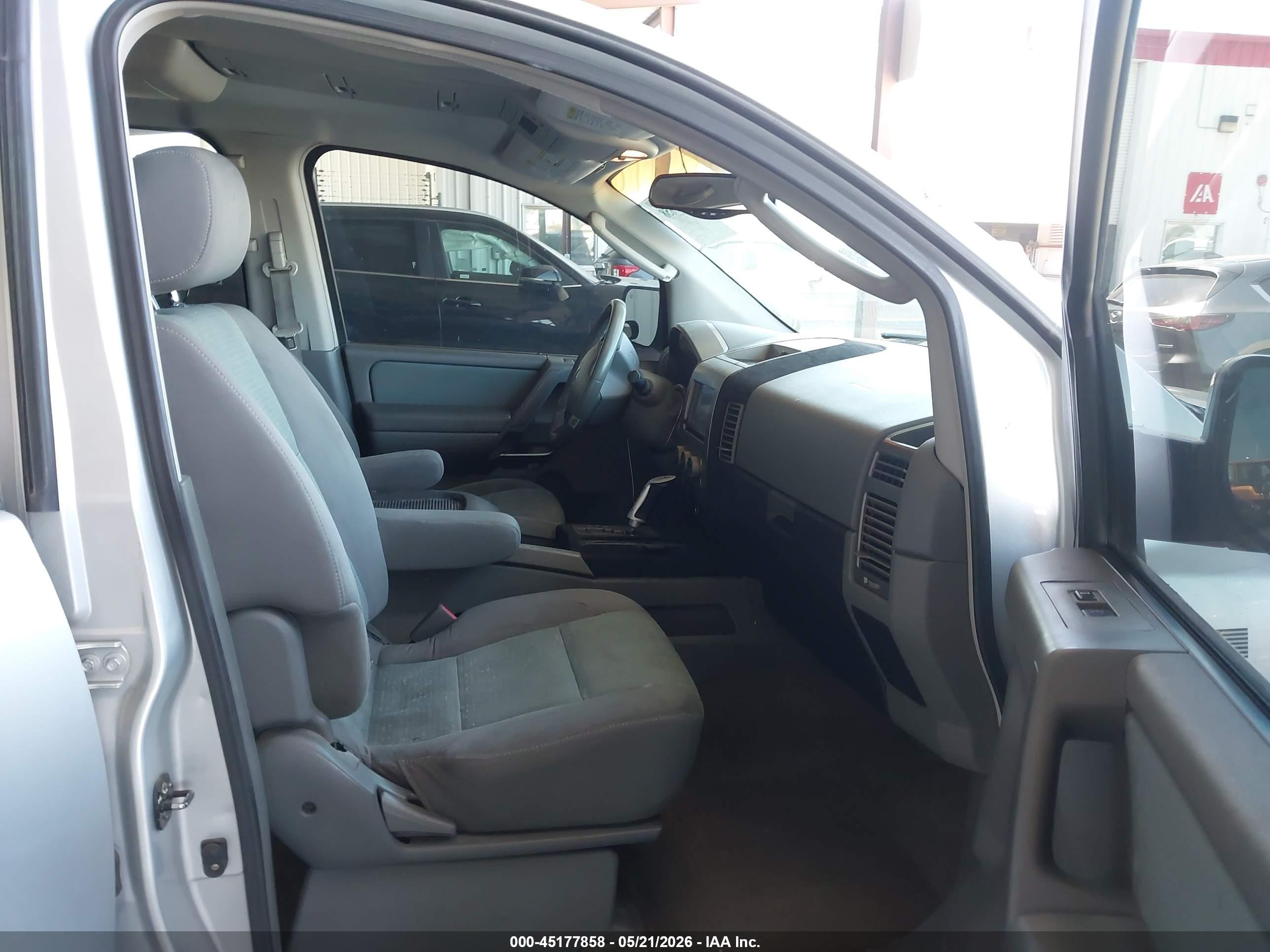 2005 Nissan Titan Se Серебряный vin: 1N6AA07A25N572422