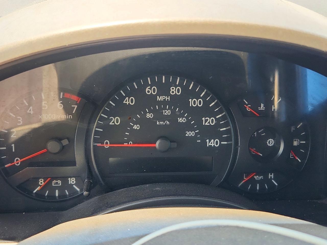 2005 Nissan Titan Xe White vin: 1N6AA07A35N511712
