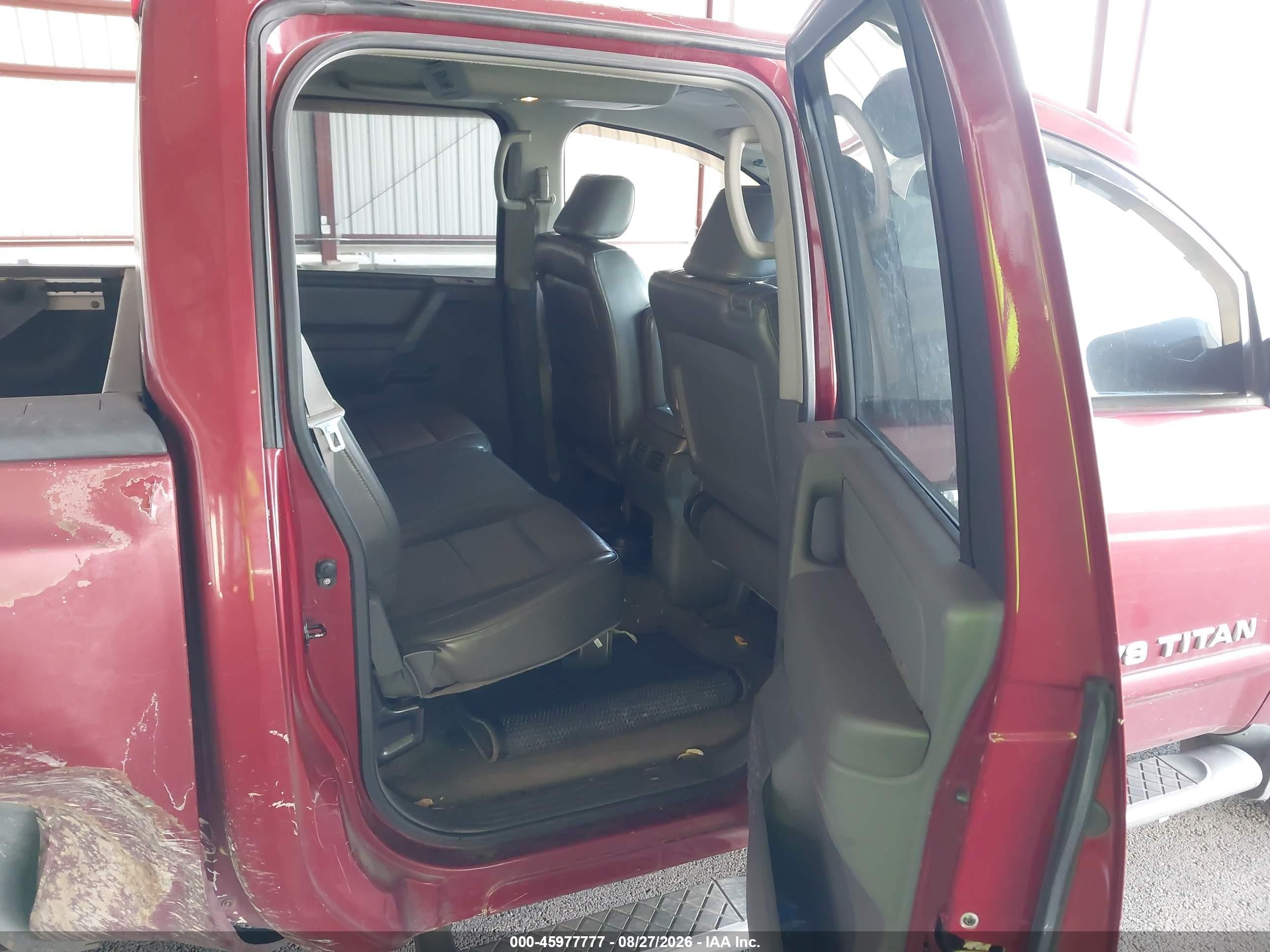 2005 Nissan Titan Le Red vin: 1N6AA07A35N555077
