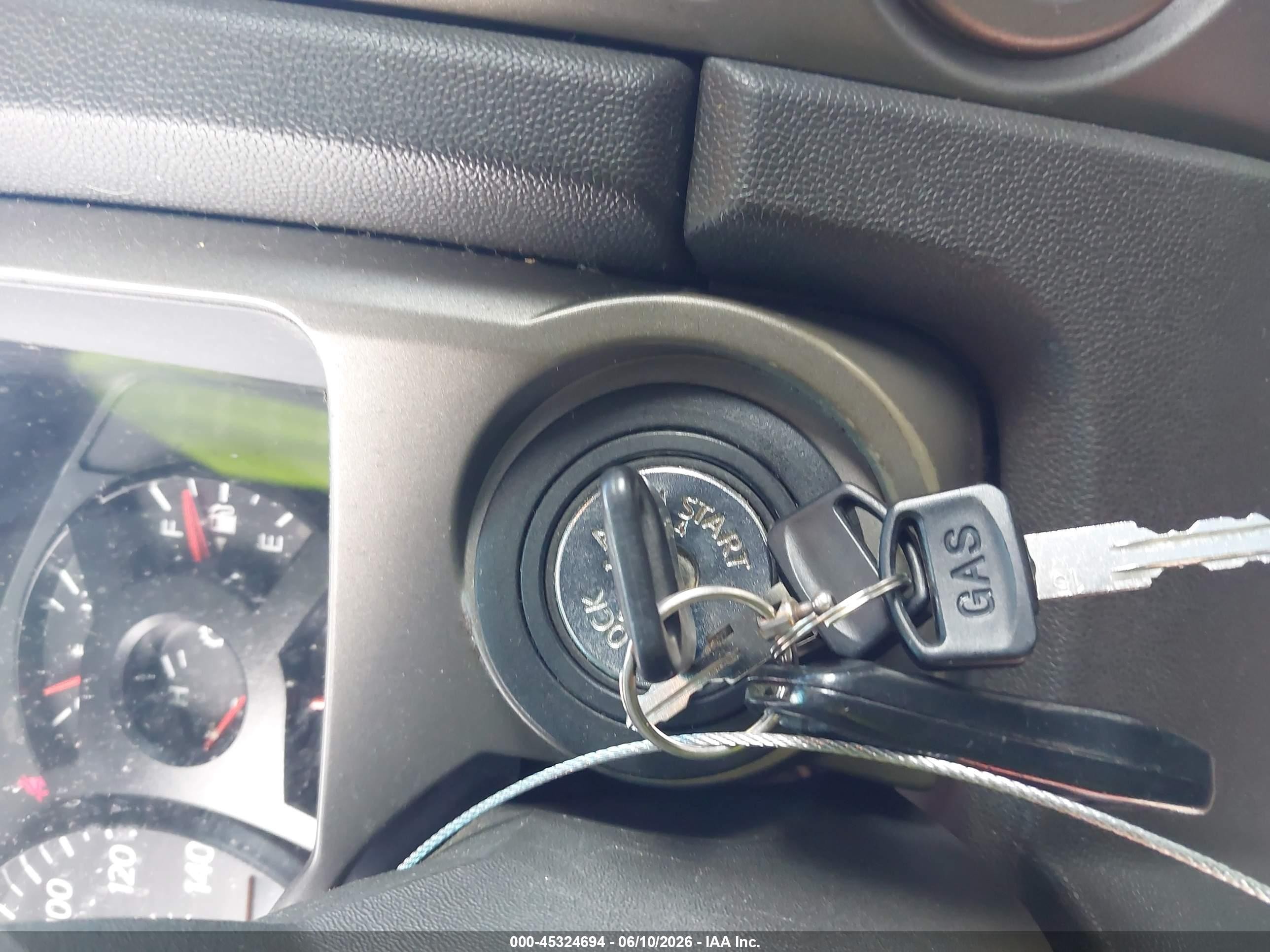 2005 Nissan Titan Le Silver vin: 1N6AA07A45N500184