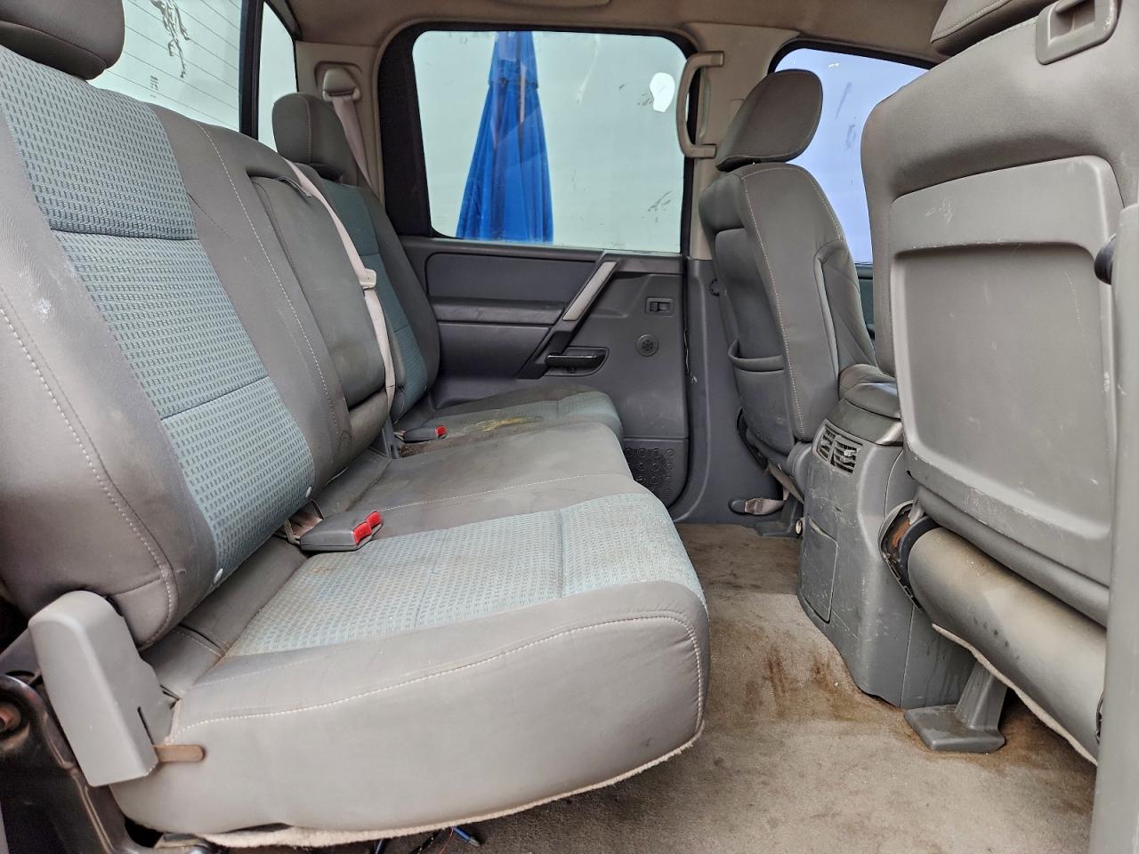 2005 Nissan Titan Xe Red vin: 1N6AA07A65N507587
