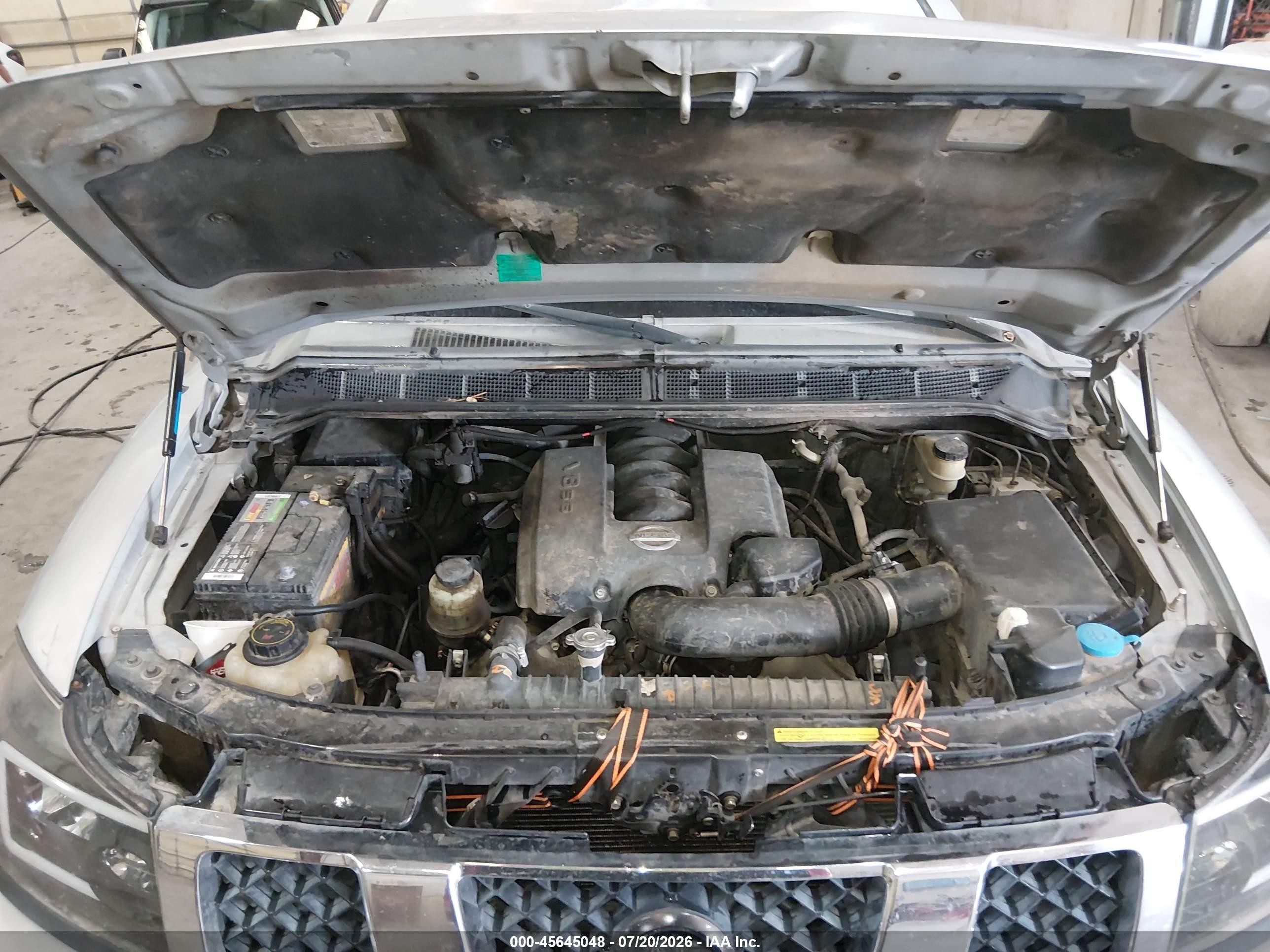 2004 Nissan Titan Le Silver vin: 1N6AA07A74N530651